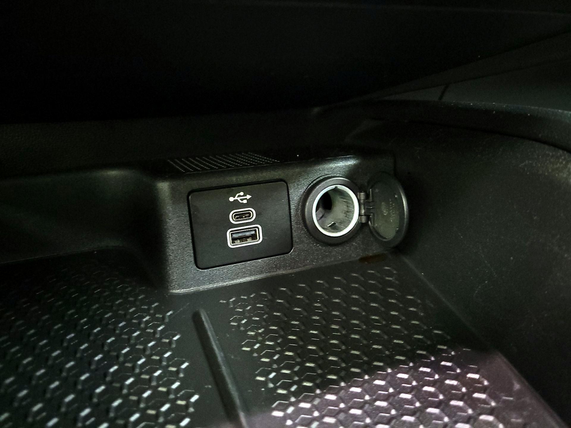 Thumbnail: 2023 Ford Bronco Sport - 18