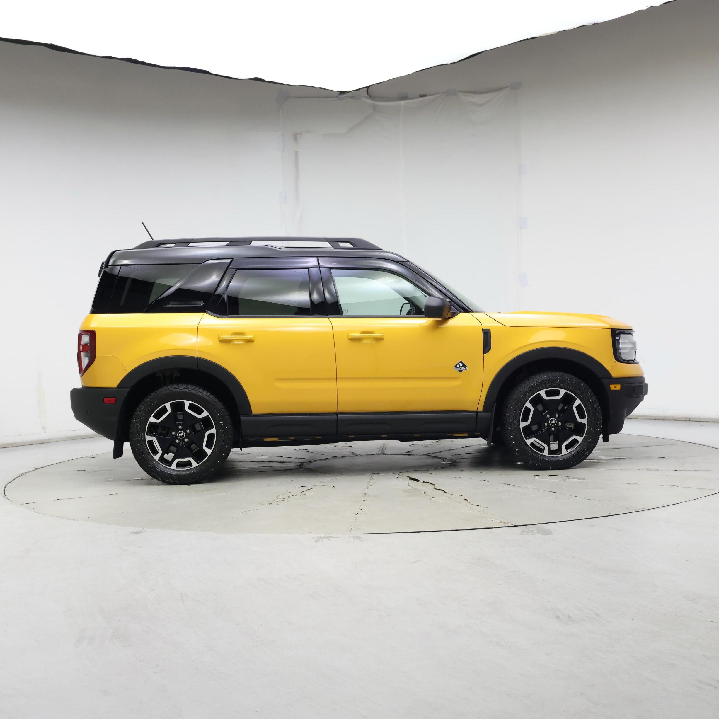 Thumbnail: 2023 Ford Bronco Sport - 7