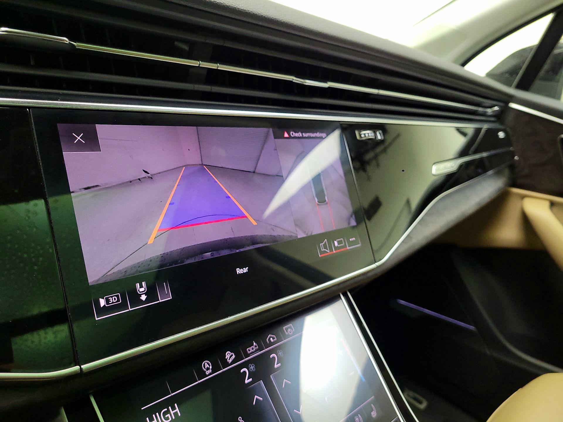 Thumbnail: 2020 Audi Q7 - 15