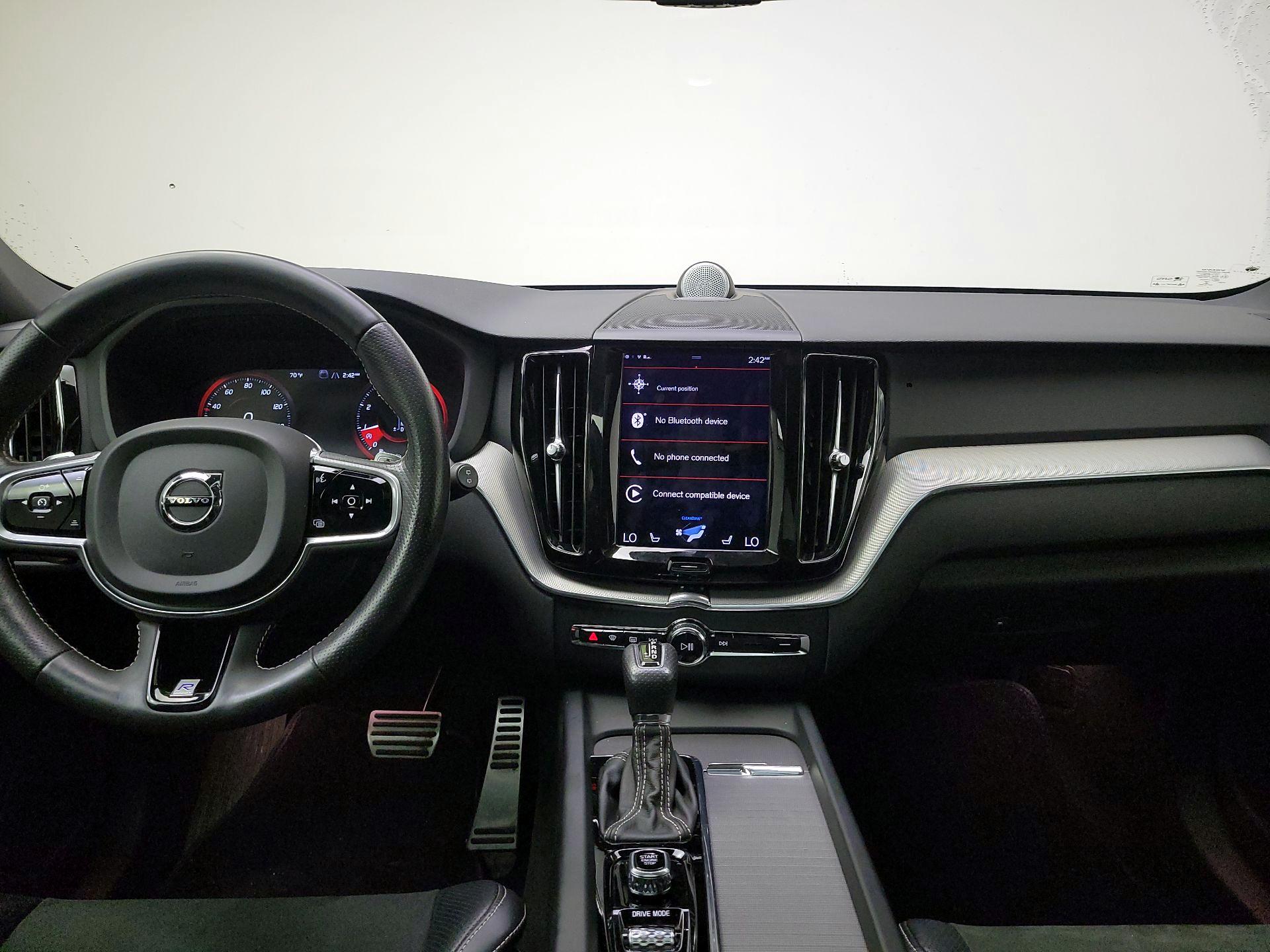 Thumbnail: 2018 Volvo XC60 - 9