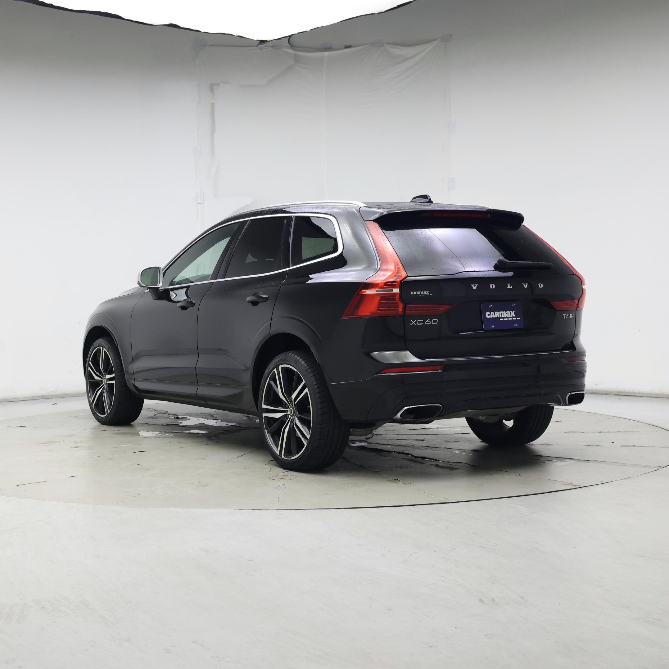 Thumbnail: 2018 Volvo XC60 - 2