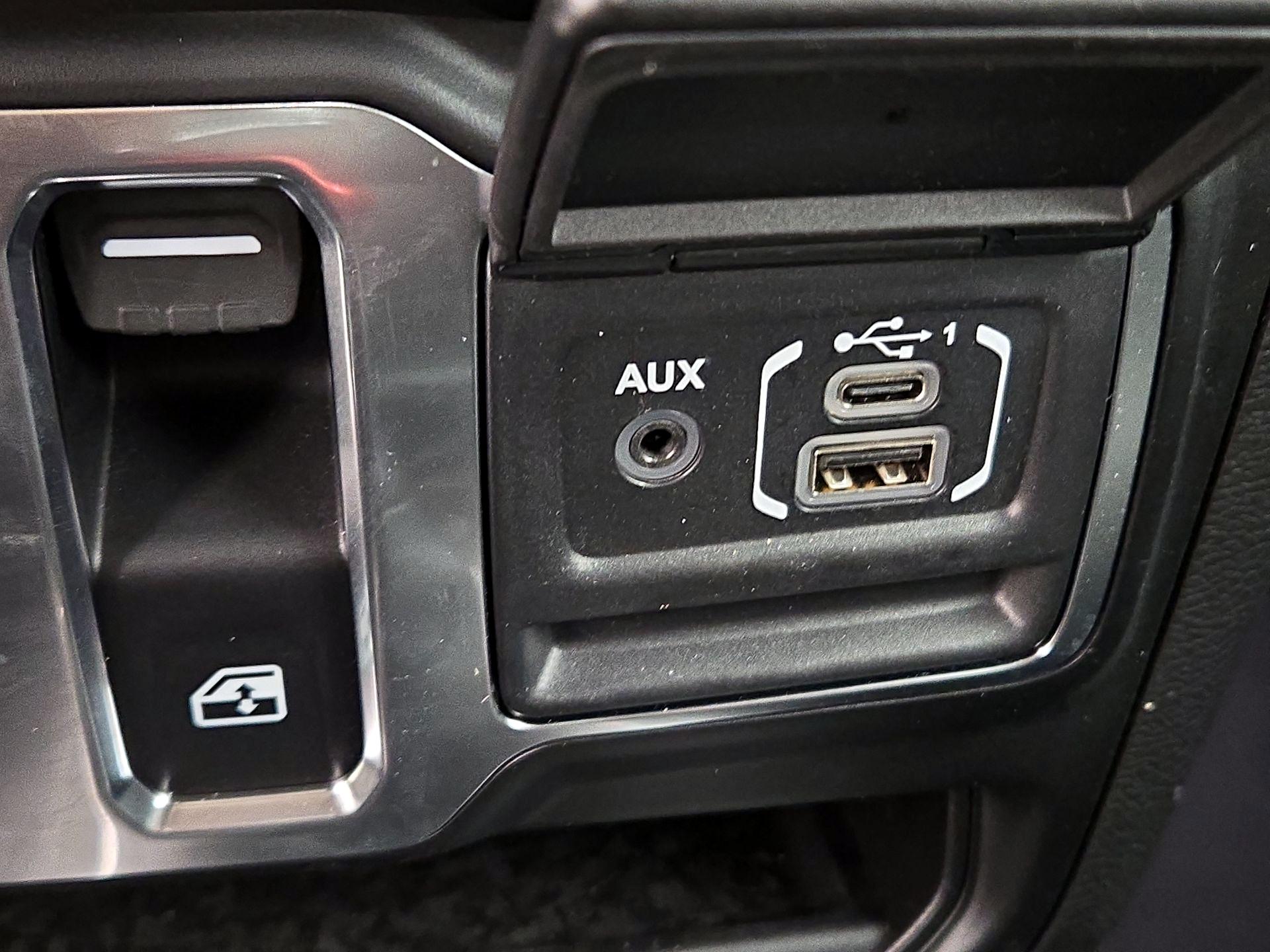 Thumbnail: 2023 Jeep Wrangler - 19