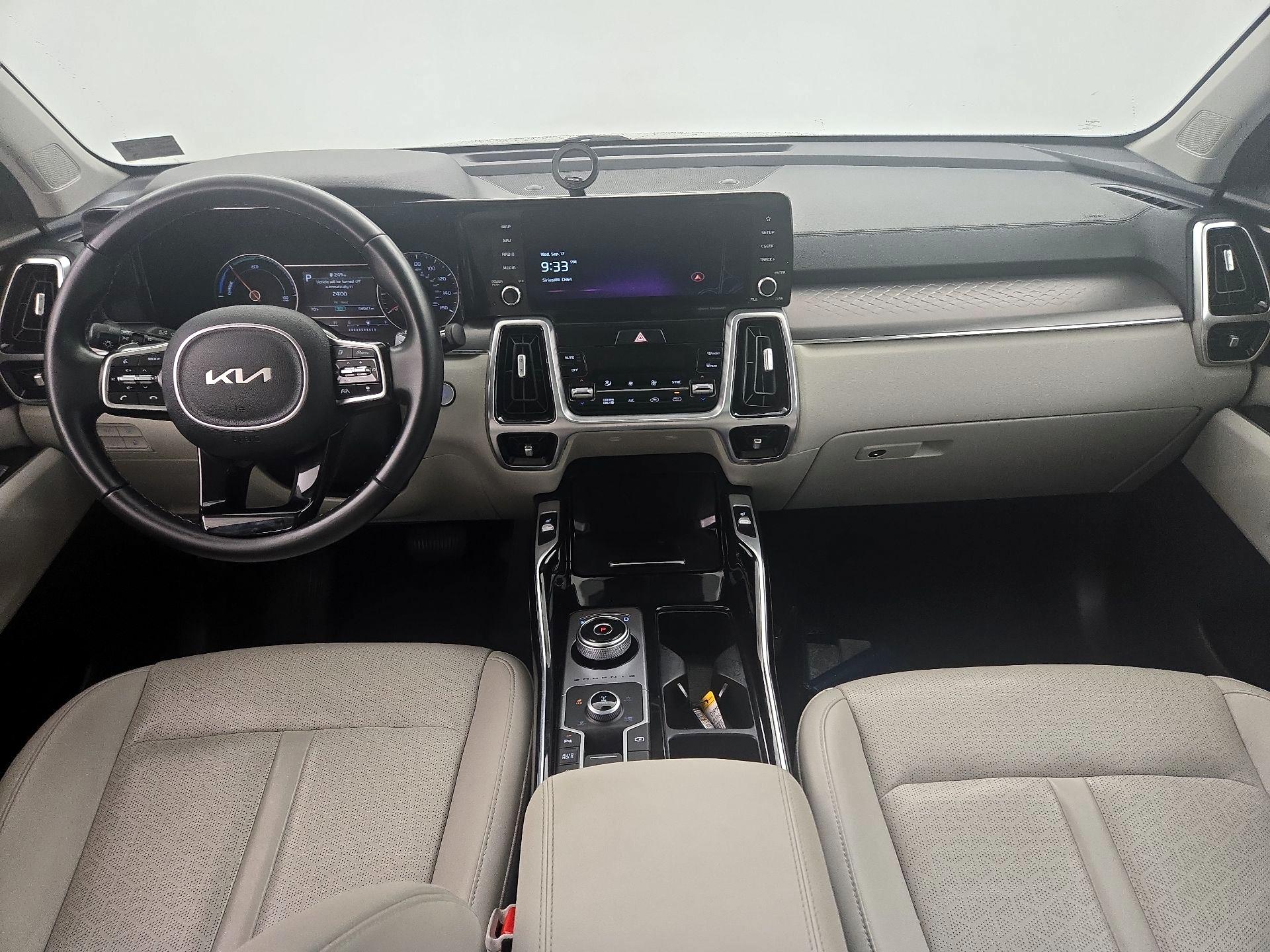 Thumbnail: 2022 Kia Sorento - 9