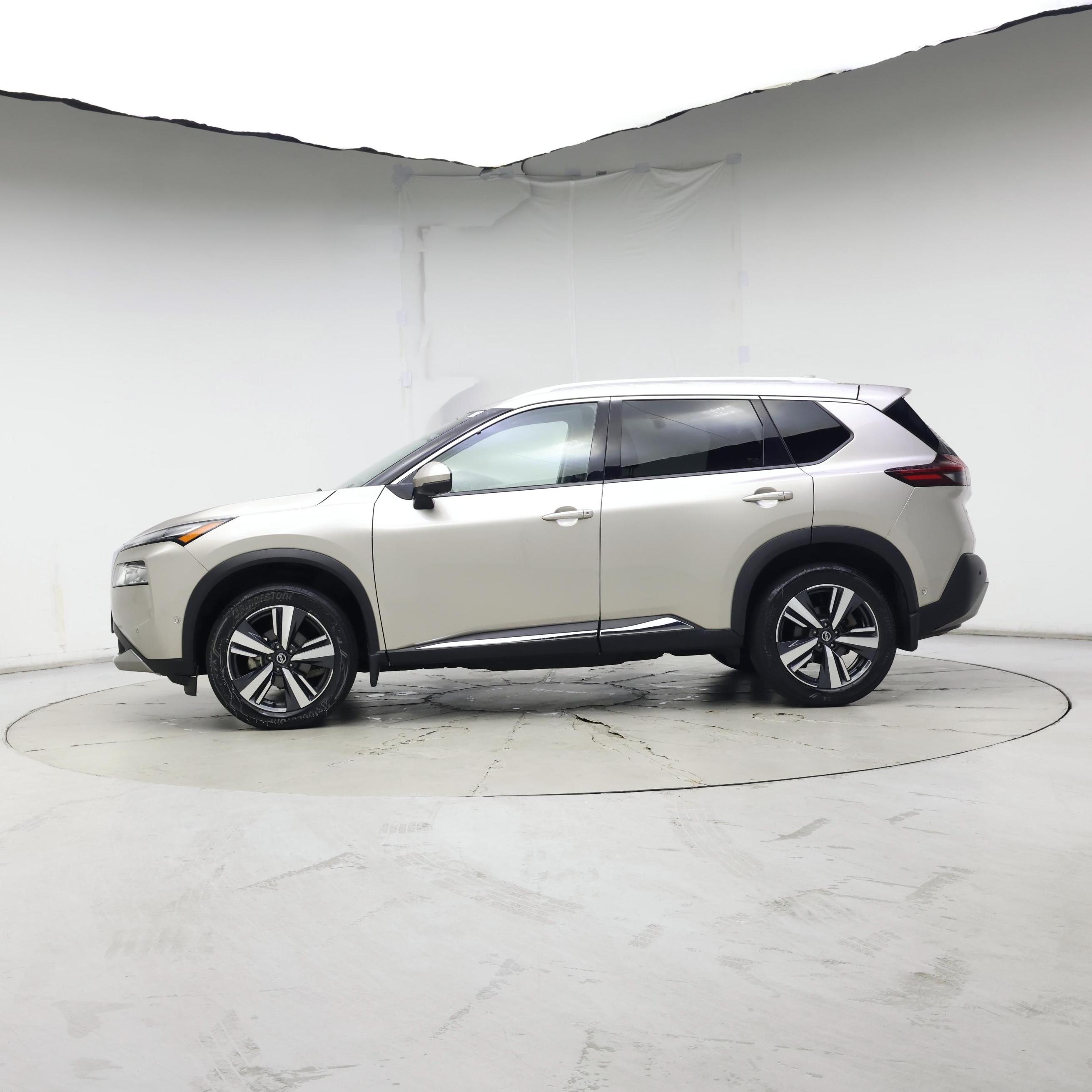 Thumbnail: 2021 Nissan Rogue - 3