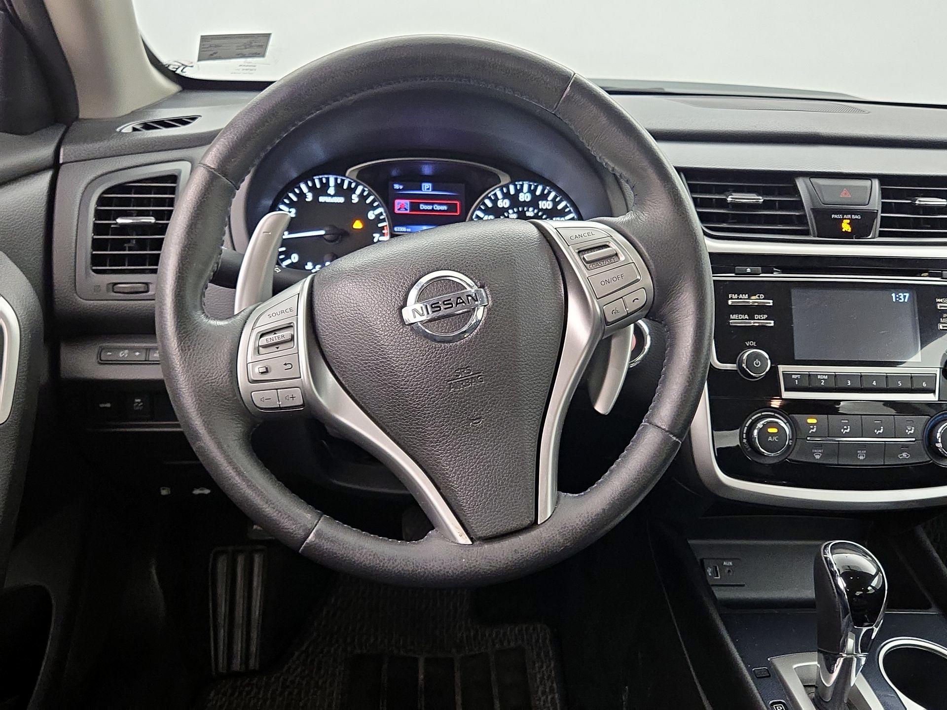 Thumbnail: 2018 Nissan Altima - 10