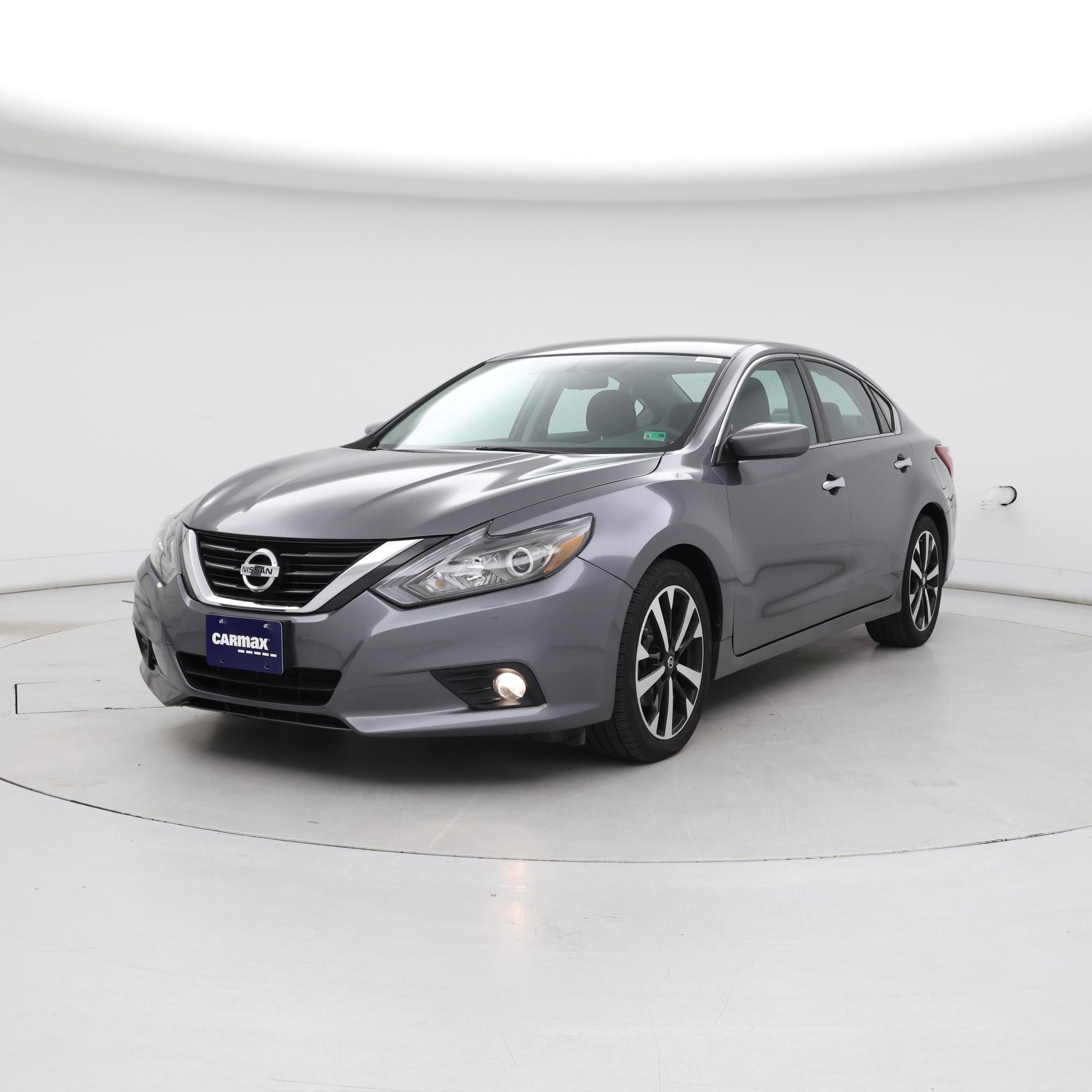 Thumbnail: 2018 Nissan Altima - 4