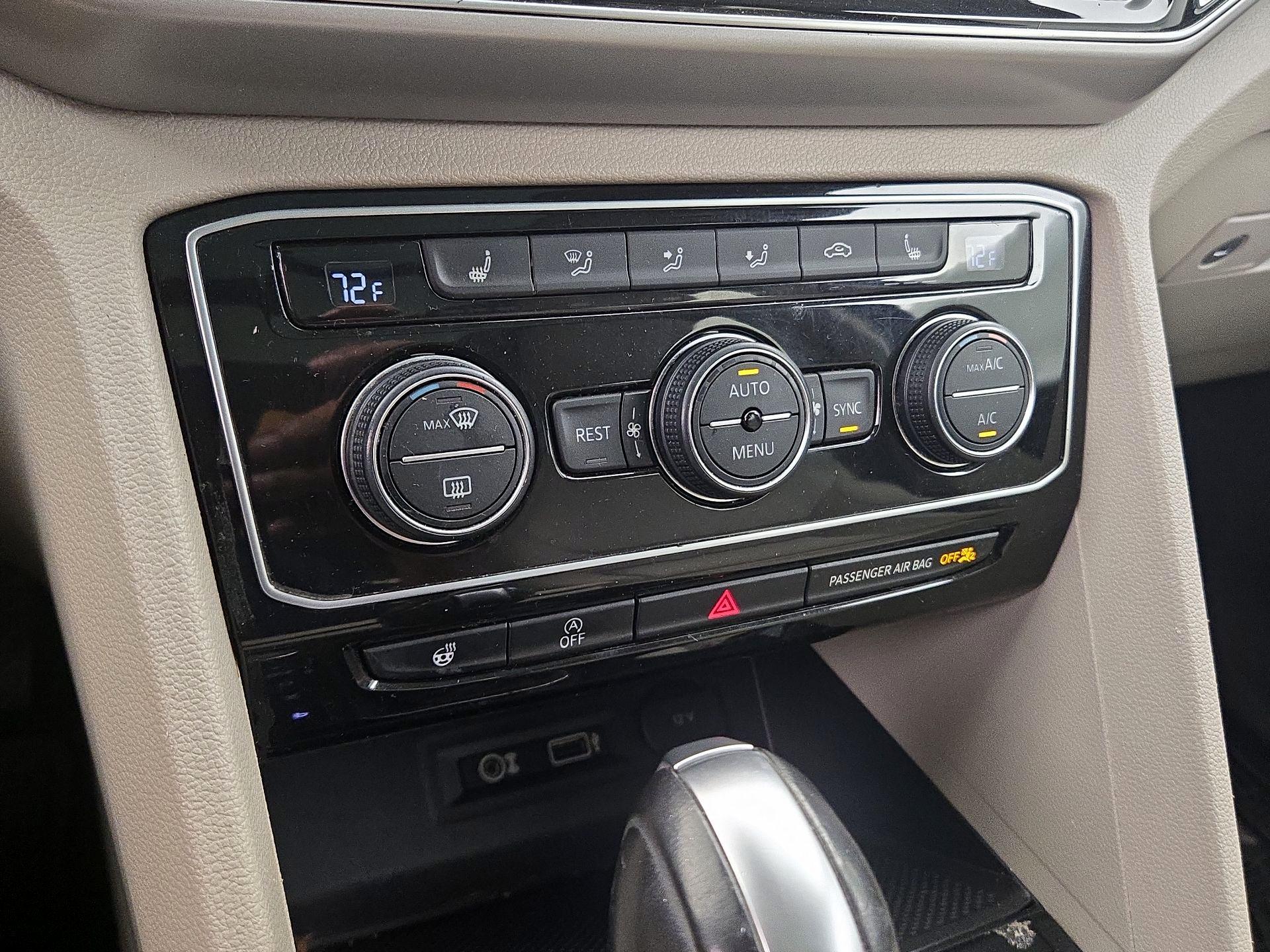 Thumbnail: 2019 Volkswagen Atlas - 16