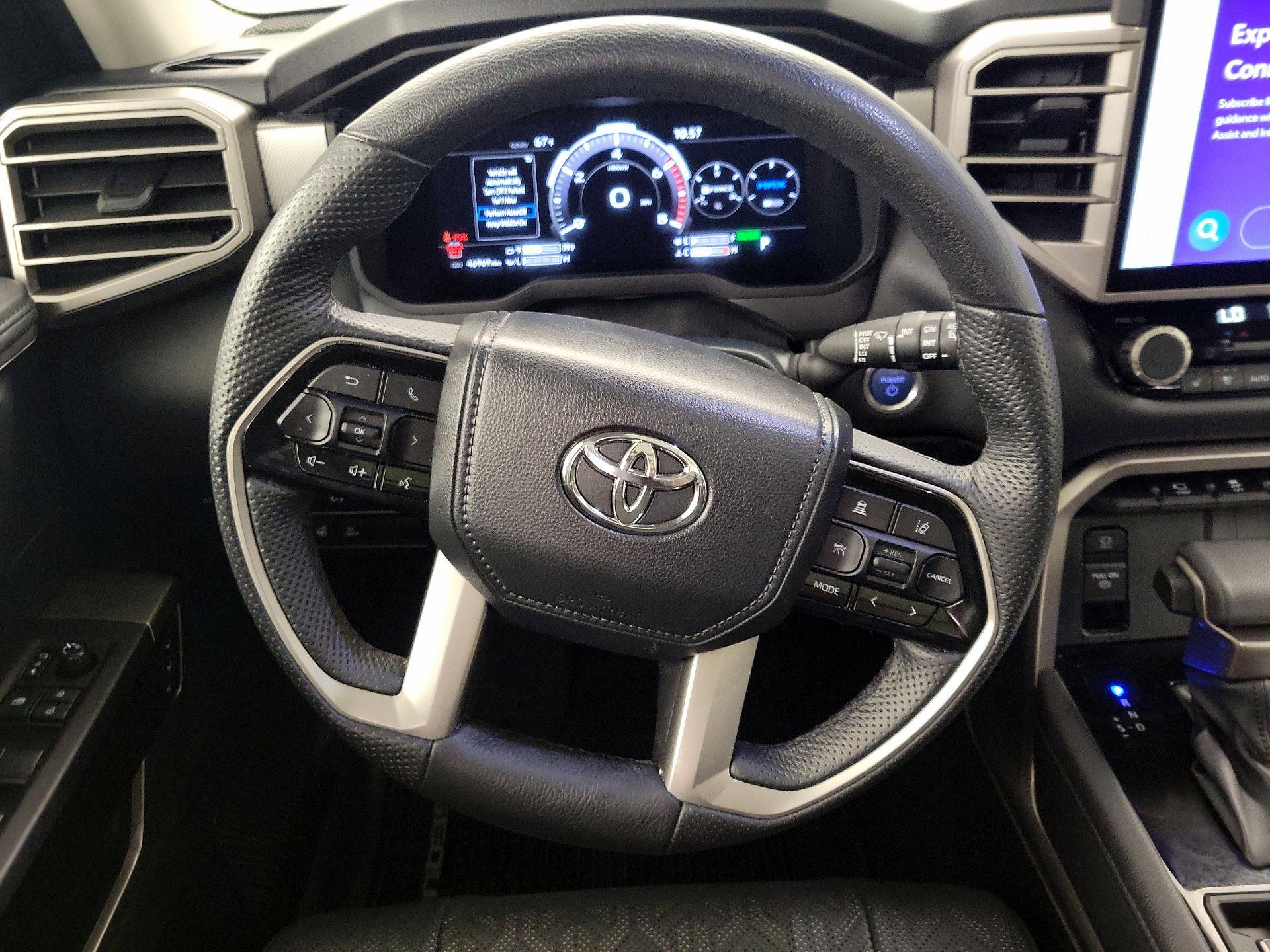 Thumbnail: 2023 Toyota Sequoia - 10