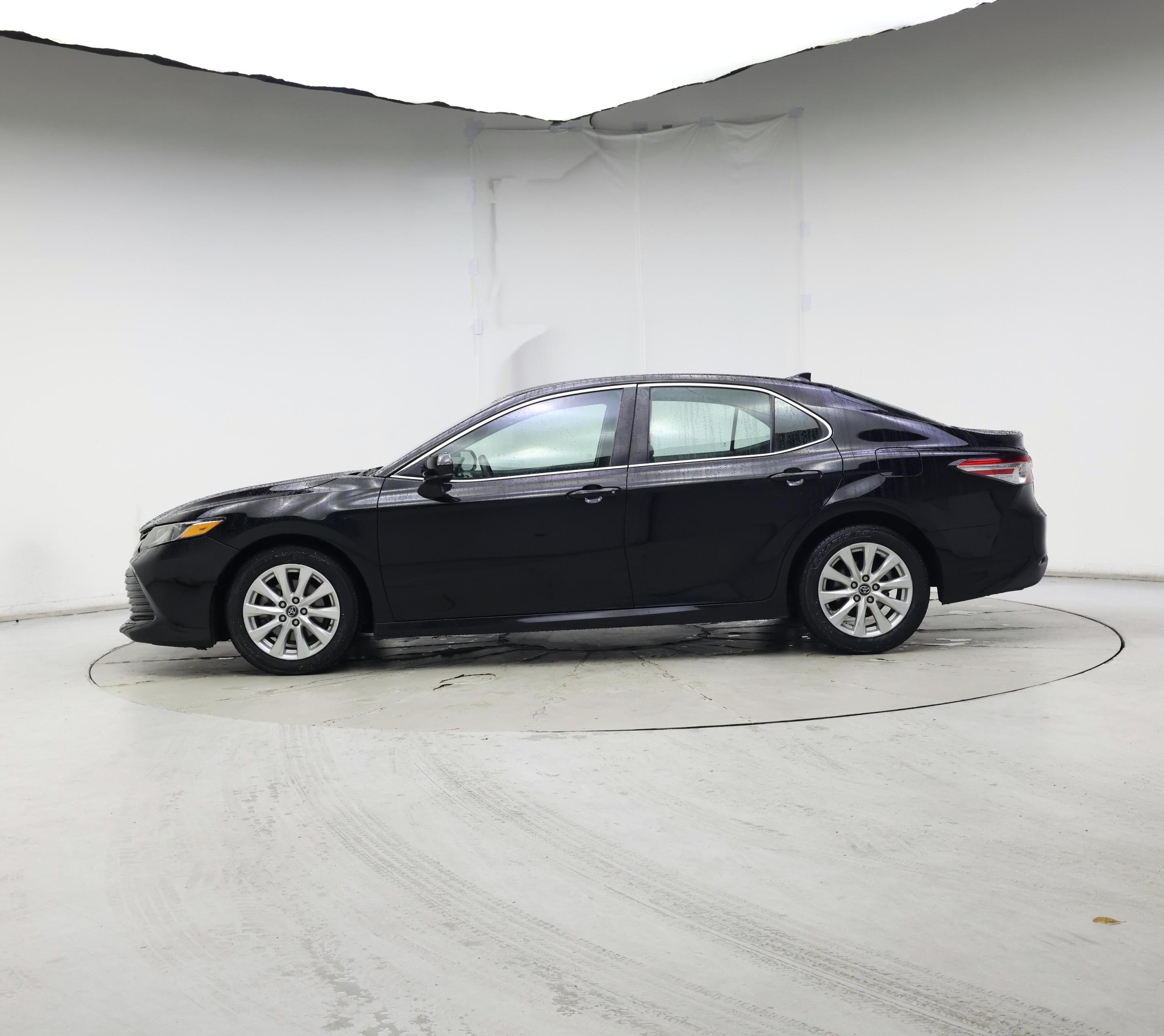 Thumbnail: 2019 Toyota Camry - 3