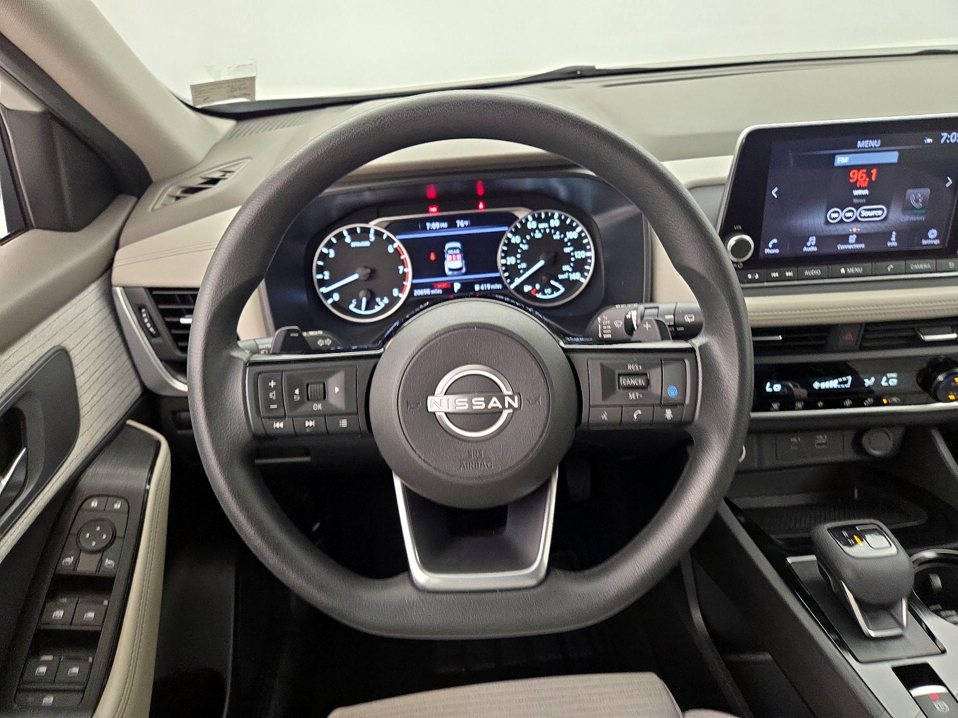 Thumbnail: 2023 Nissan Rogue - 10