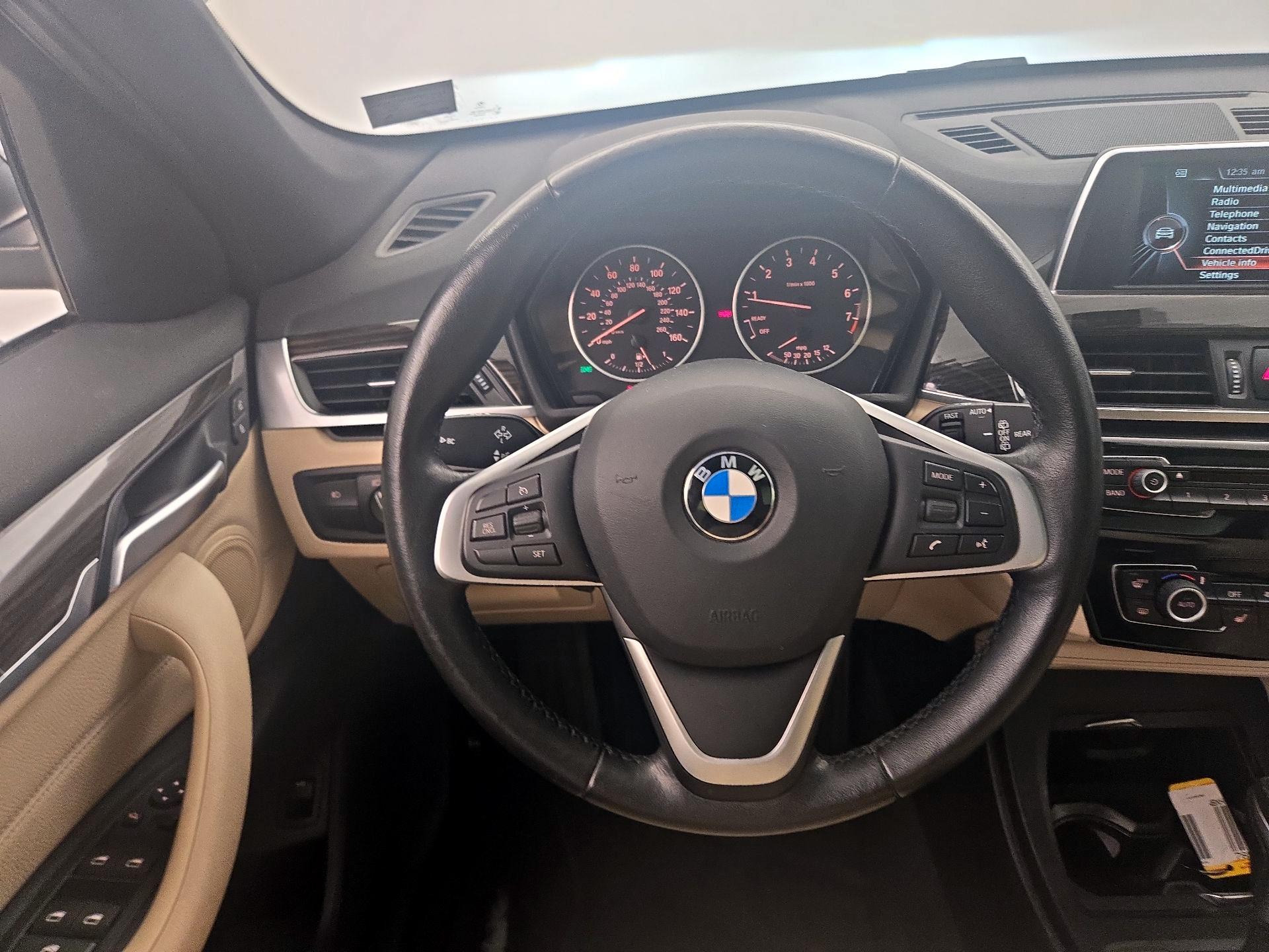 Thumbnail: 2017 BMW X1 - 10
