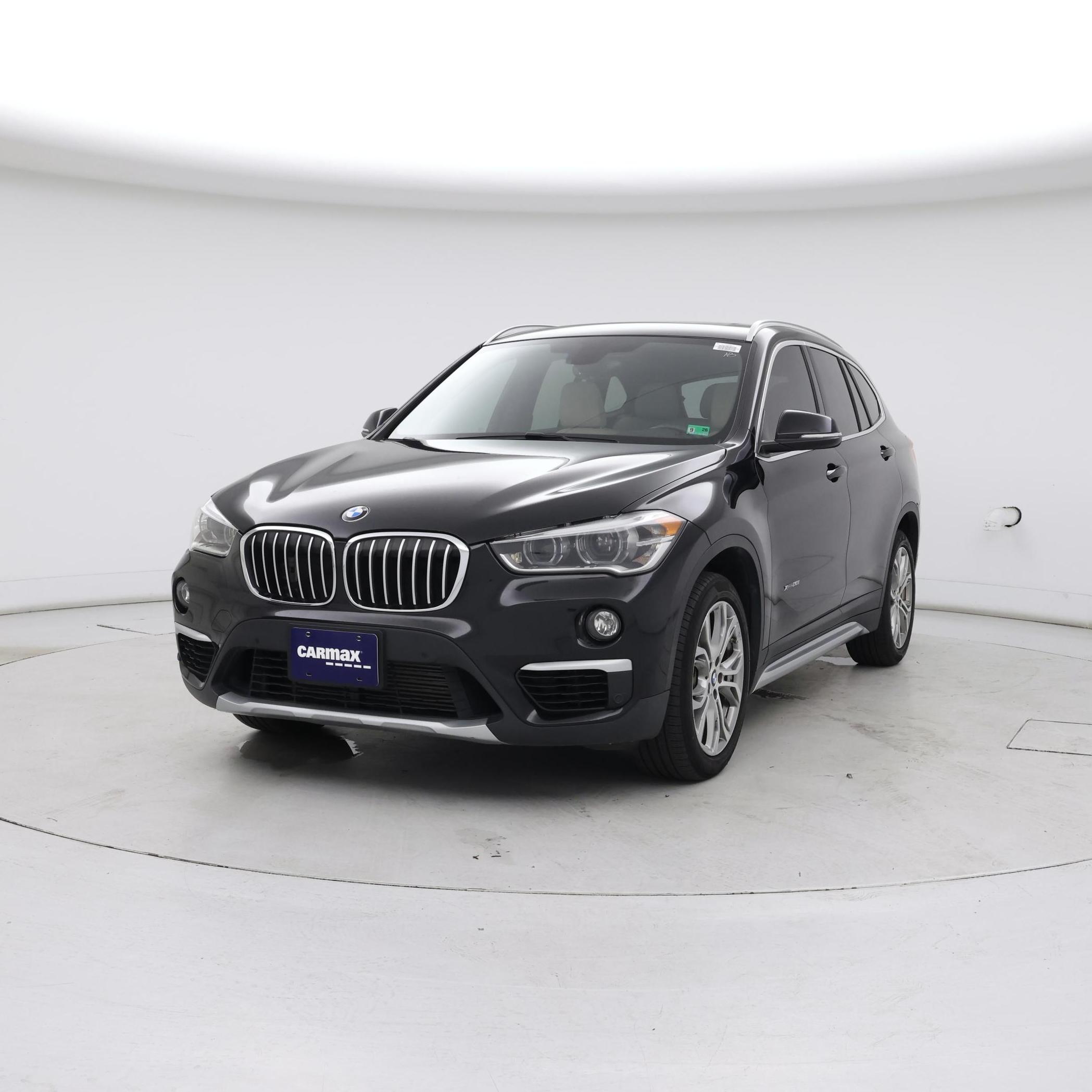 Thumbnail: 2017 BMW X1 - 4