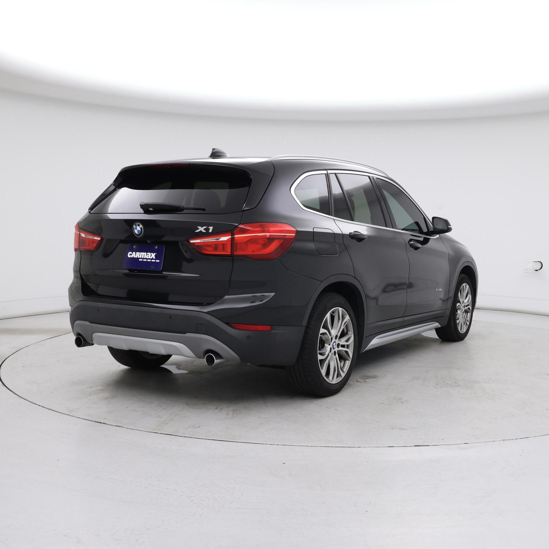 Thumbnail: 2017 BMW X1 - 8