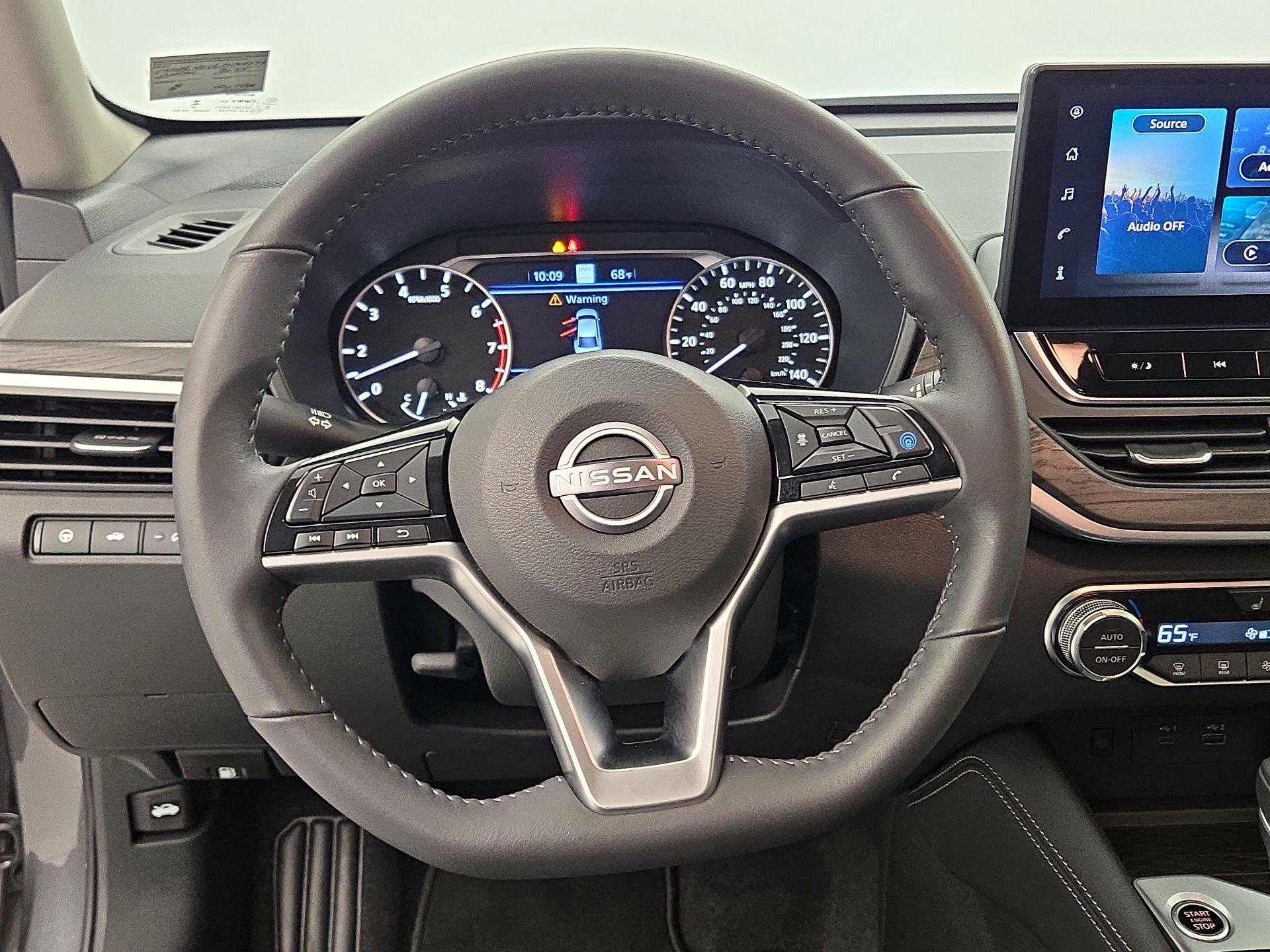 Thumbnail: 2025 Nissan Altima - 10