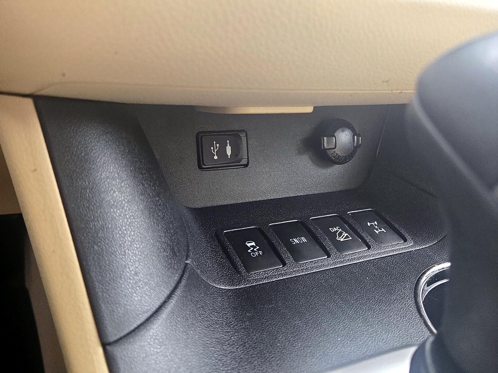 Thumbnail: 2015 Toyota Highlander - 19