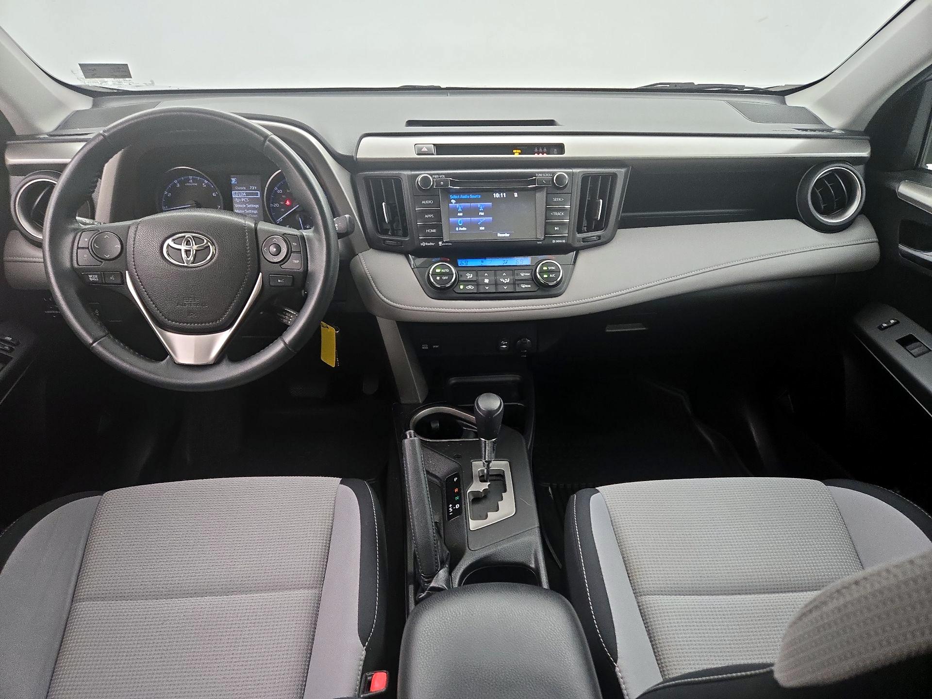 Thumbnail: 2017 Toyota RAV4 - 9