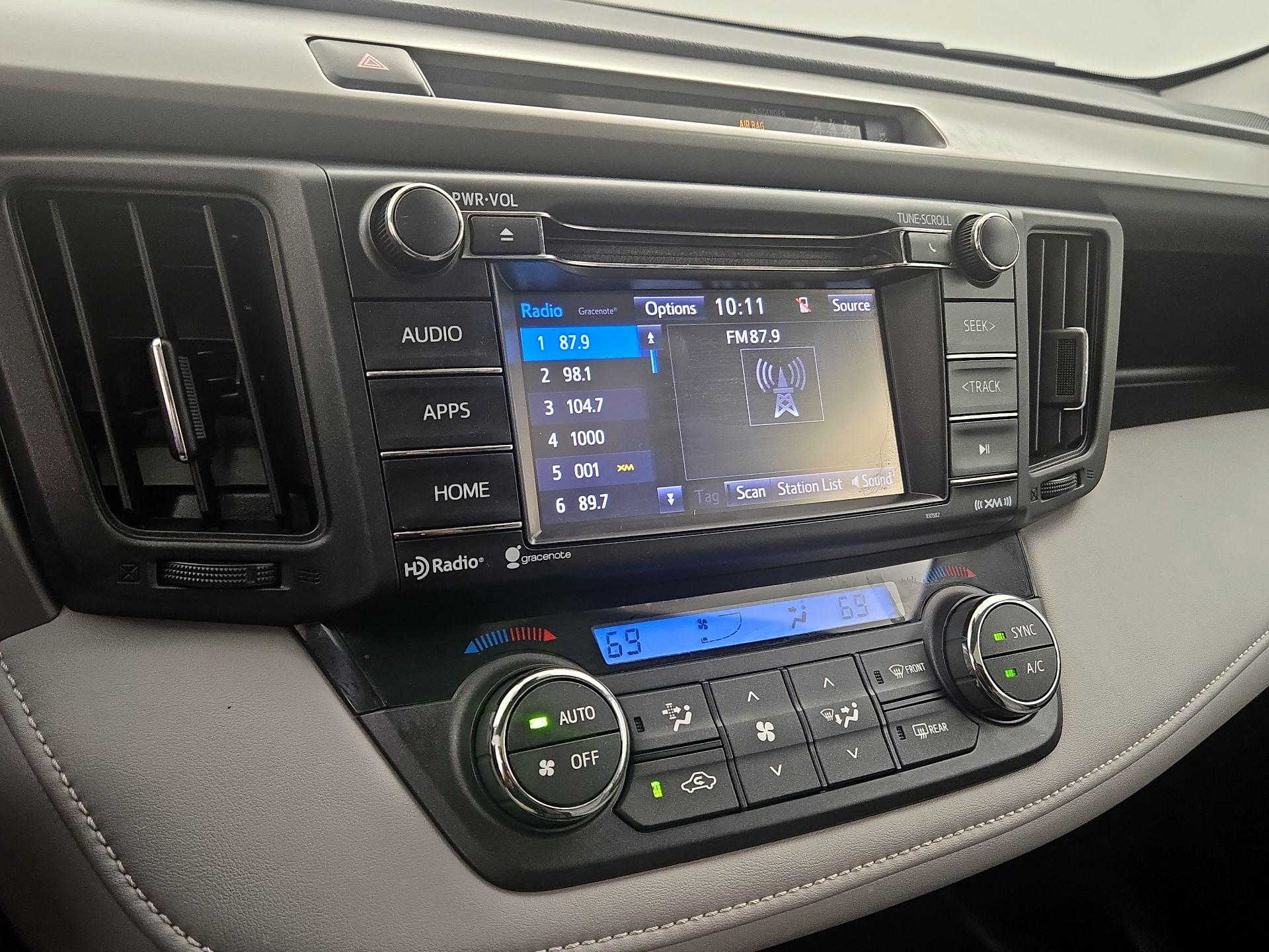 Thumbnail: 2017 Toyota RAV4 - 15