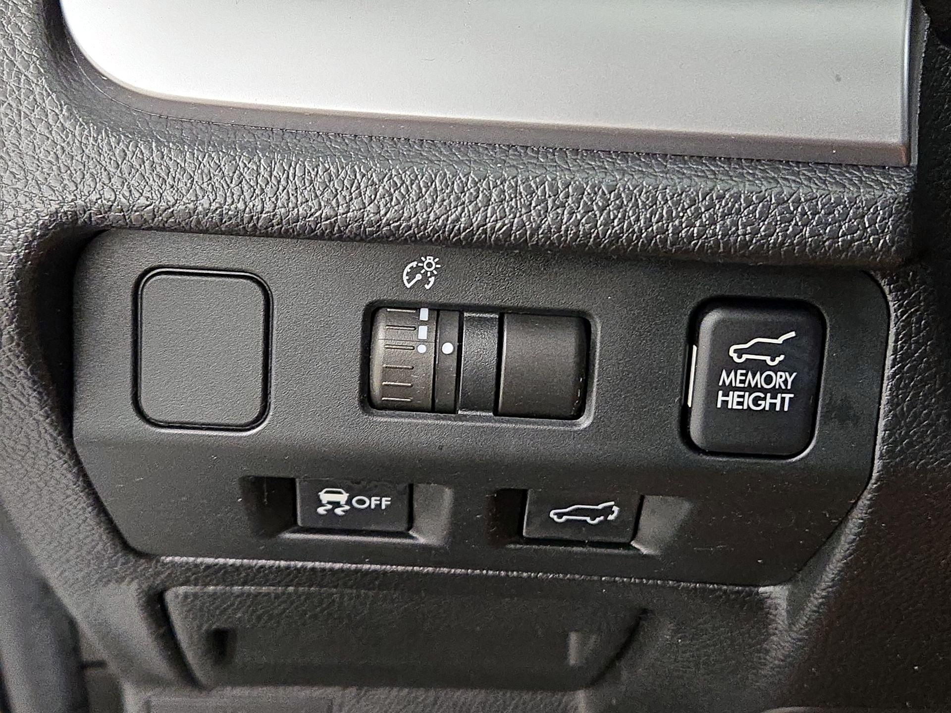 Thumbnail: 2015 Subaru Forester - 13