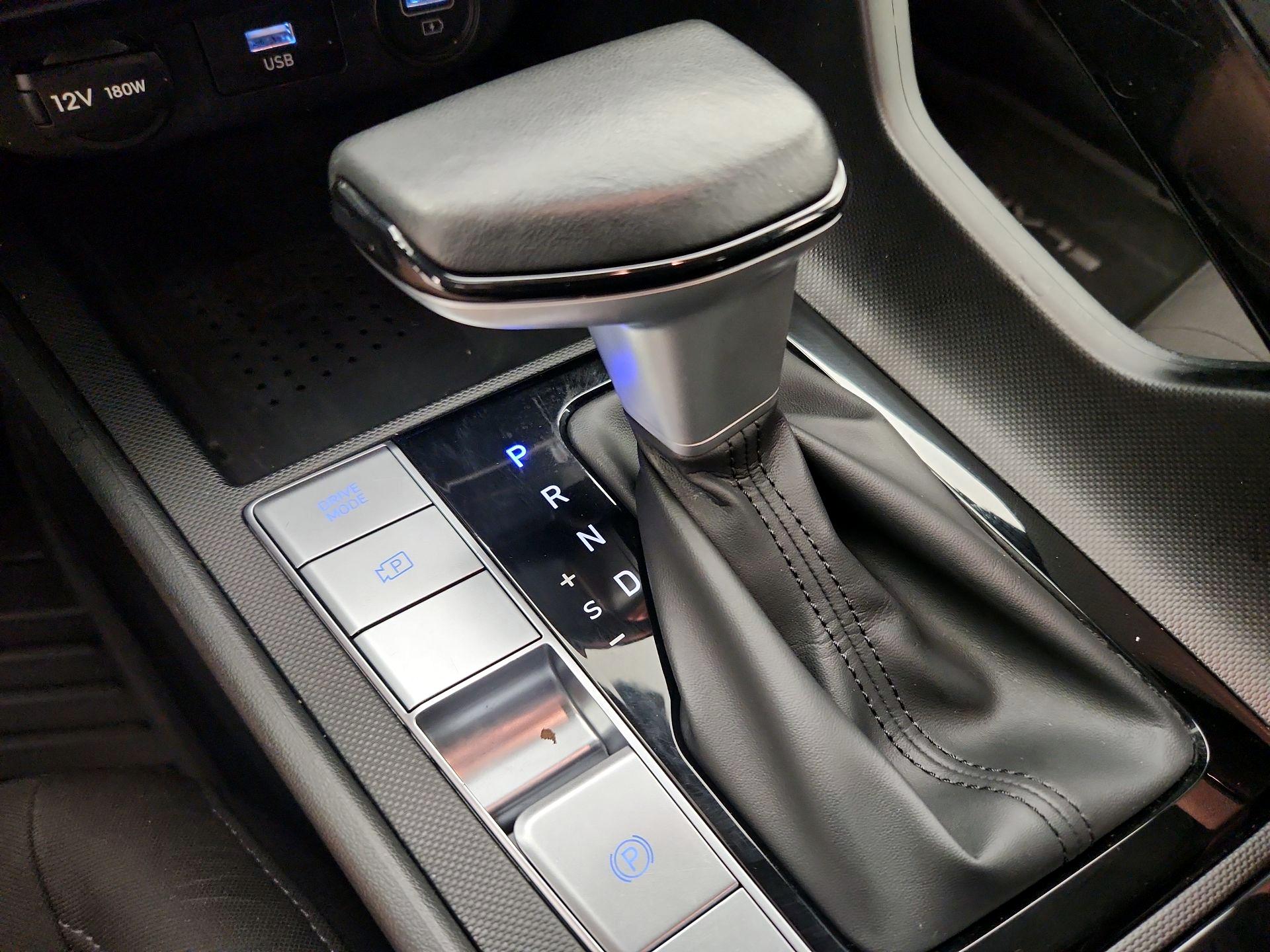 Thumbnail: 2023 Hyundai Elantra - 18