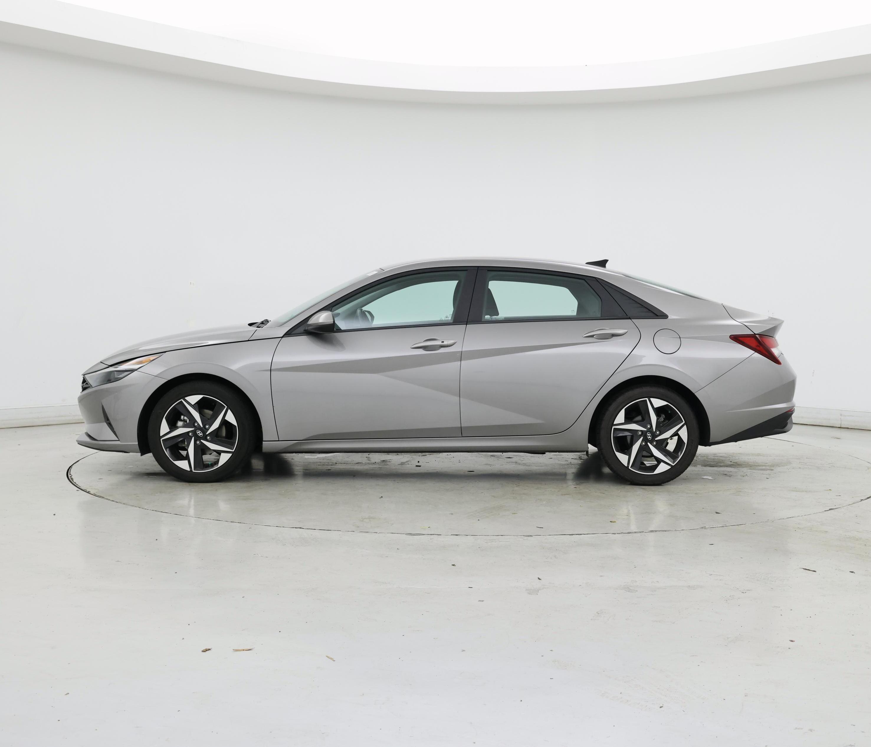 Thumbnail: 2023 Hyundai Elantra - 3