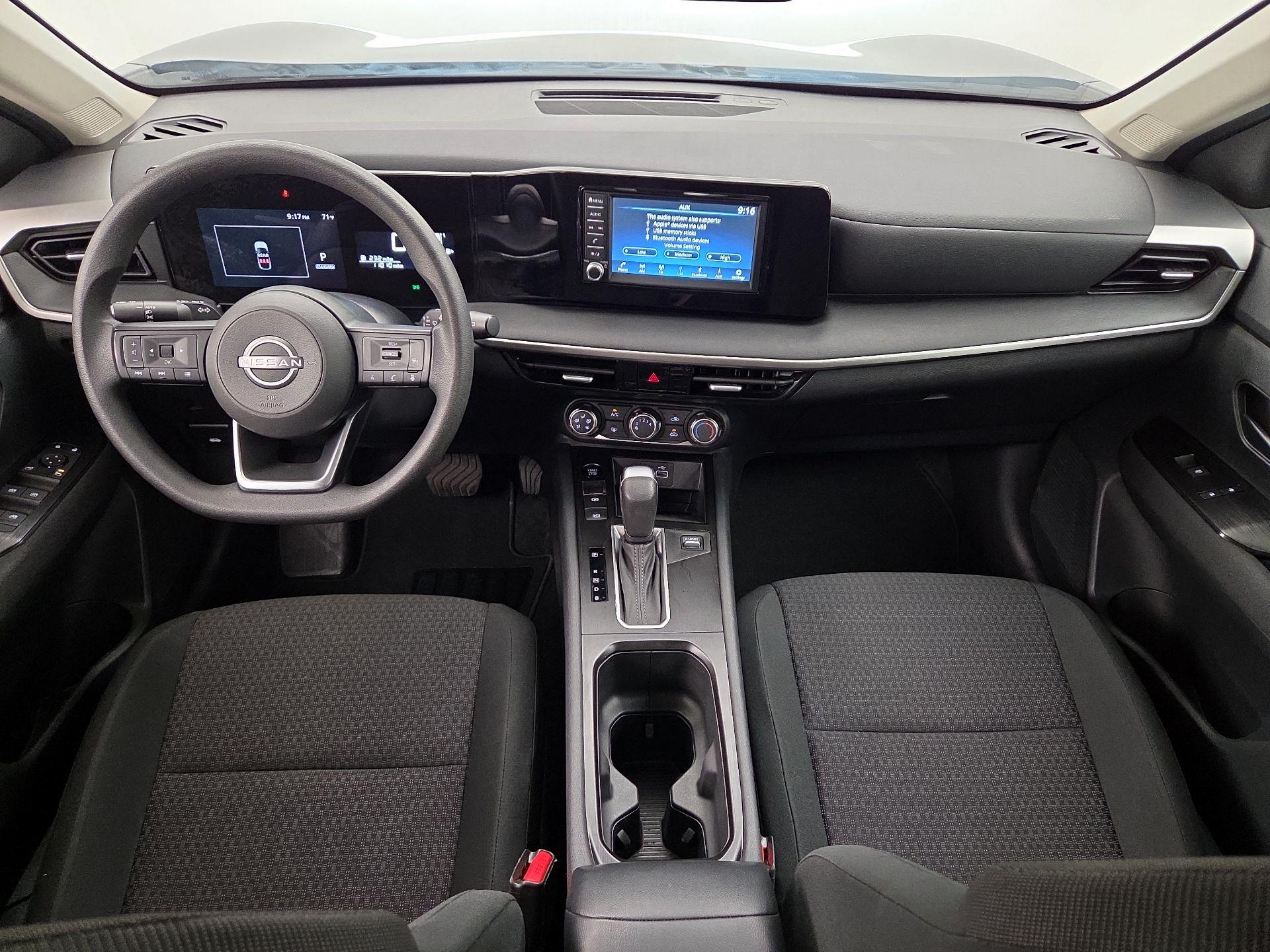Thumbnail: 2025 Nissan Kicks - 9