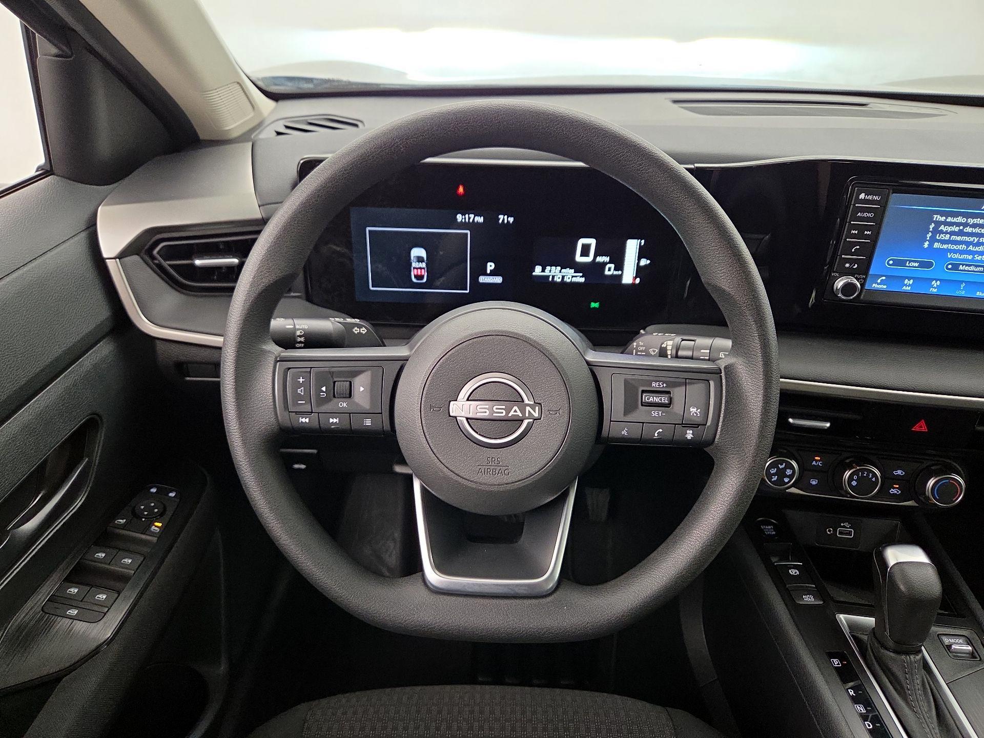 Thumbnail: 2025 Nissan Kicks - 10