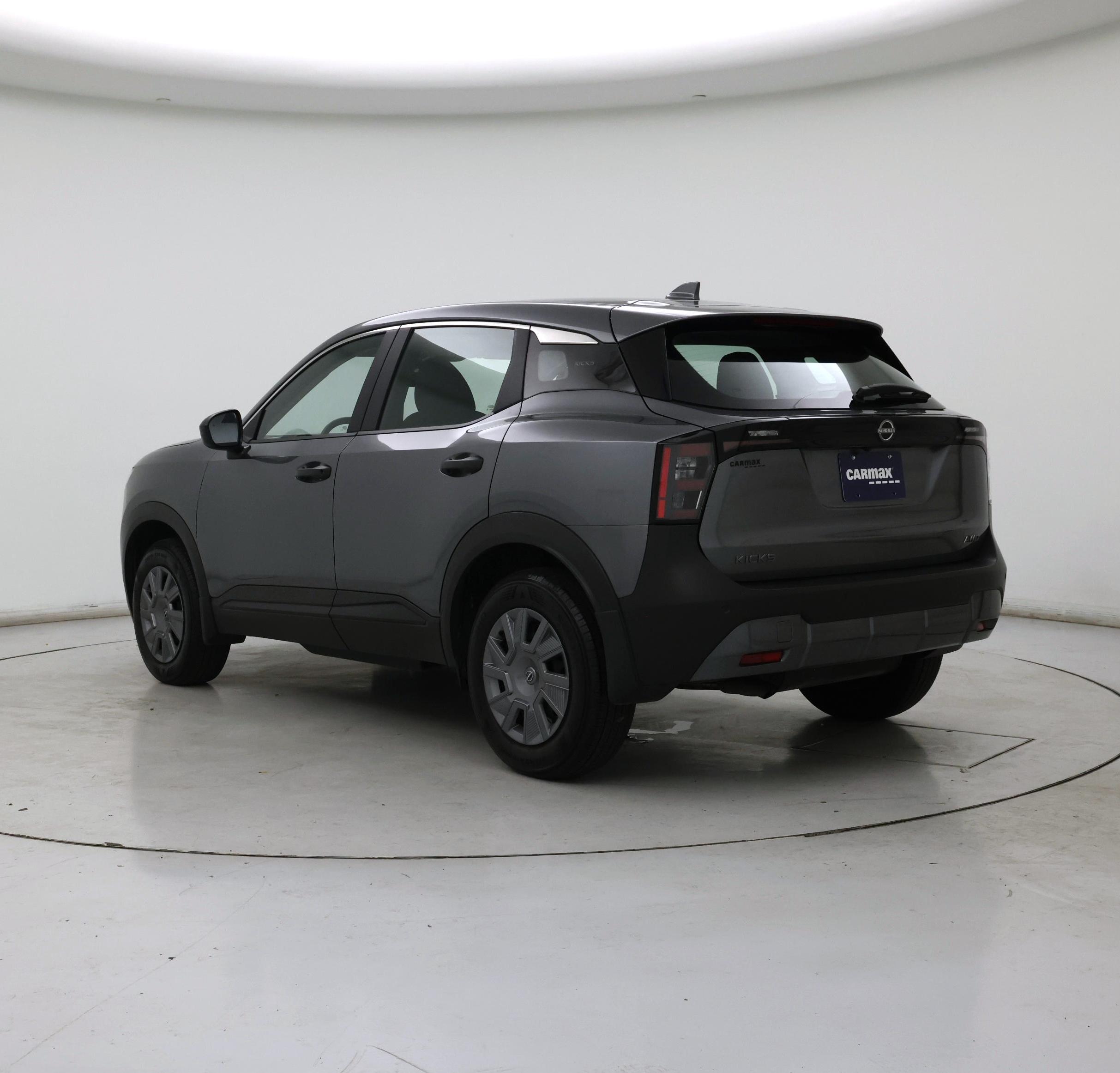 Thumbnail: 2025 Nissan Kicks - 2