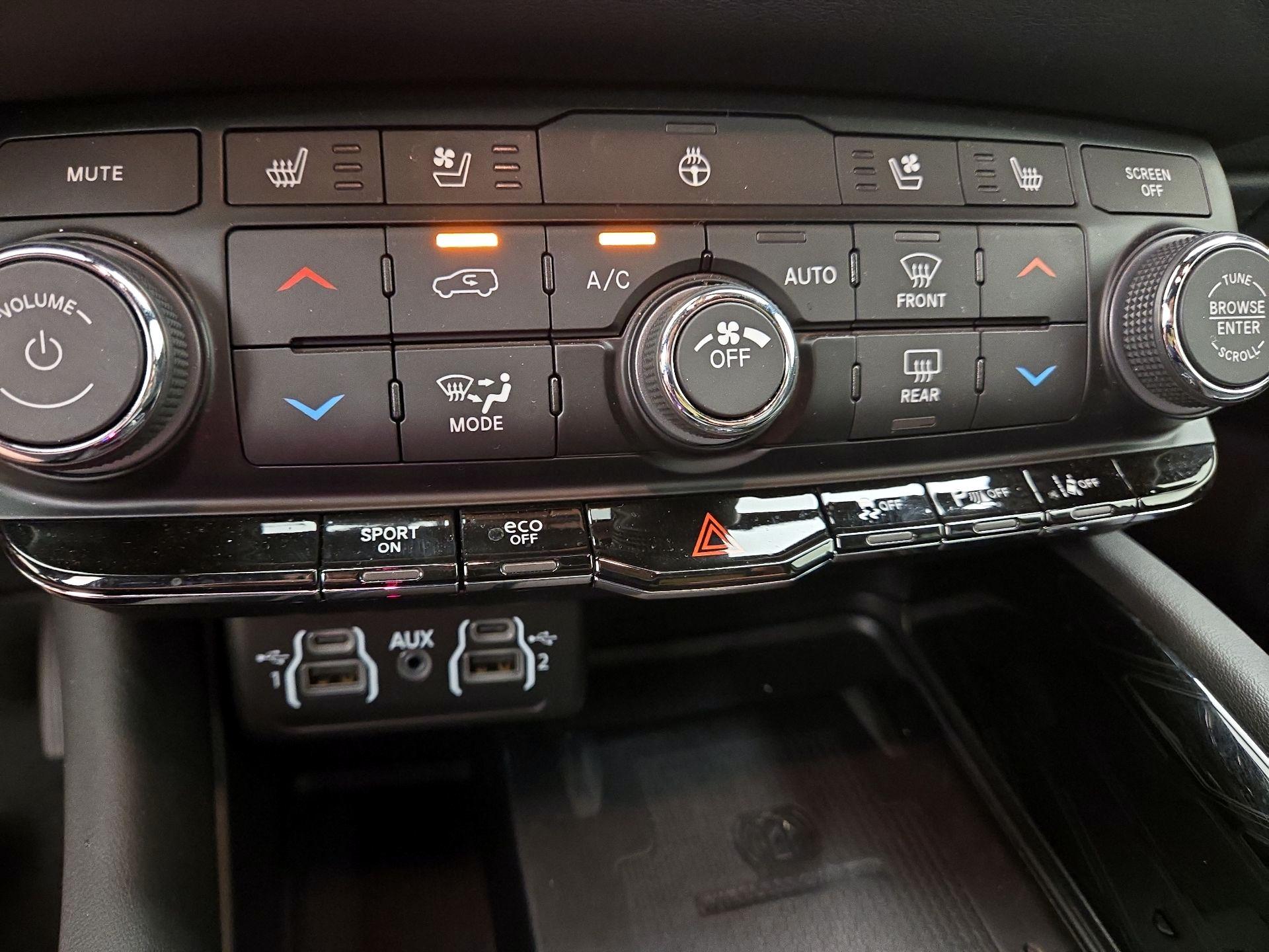 Thumbnail: 2021 Dodge Durango - 17