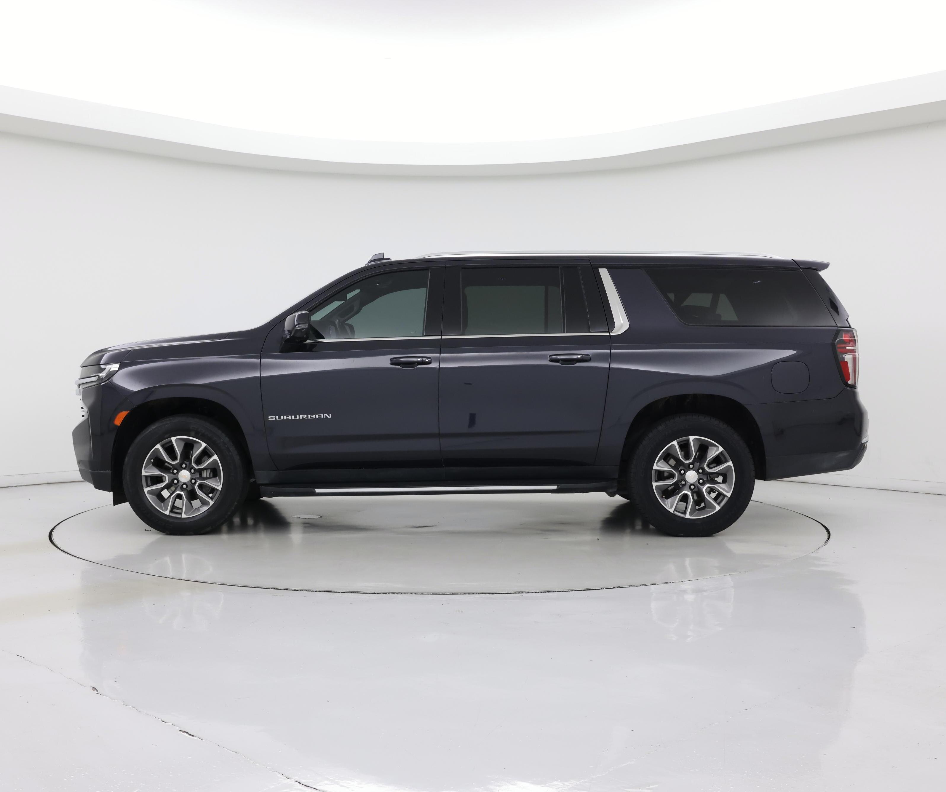 Thumbnail: 2022 Chevrolet Suburban - 3