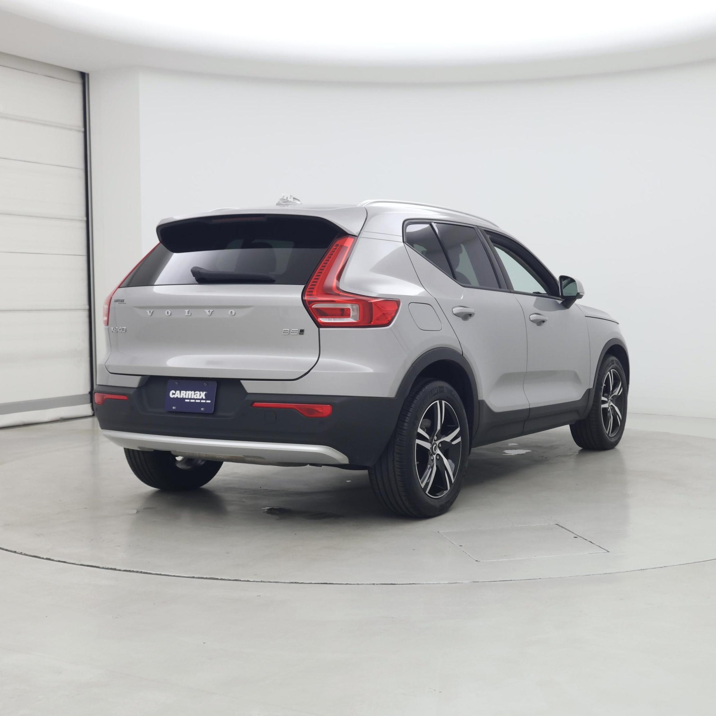 Thumbnail: 2023 Volvo XC40 - 8