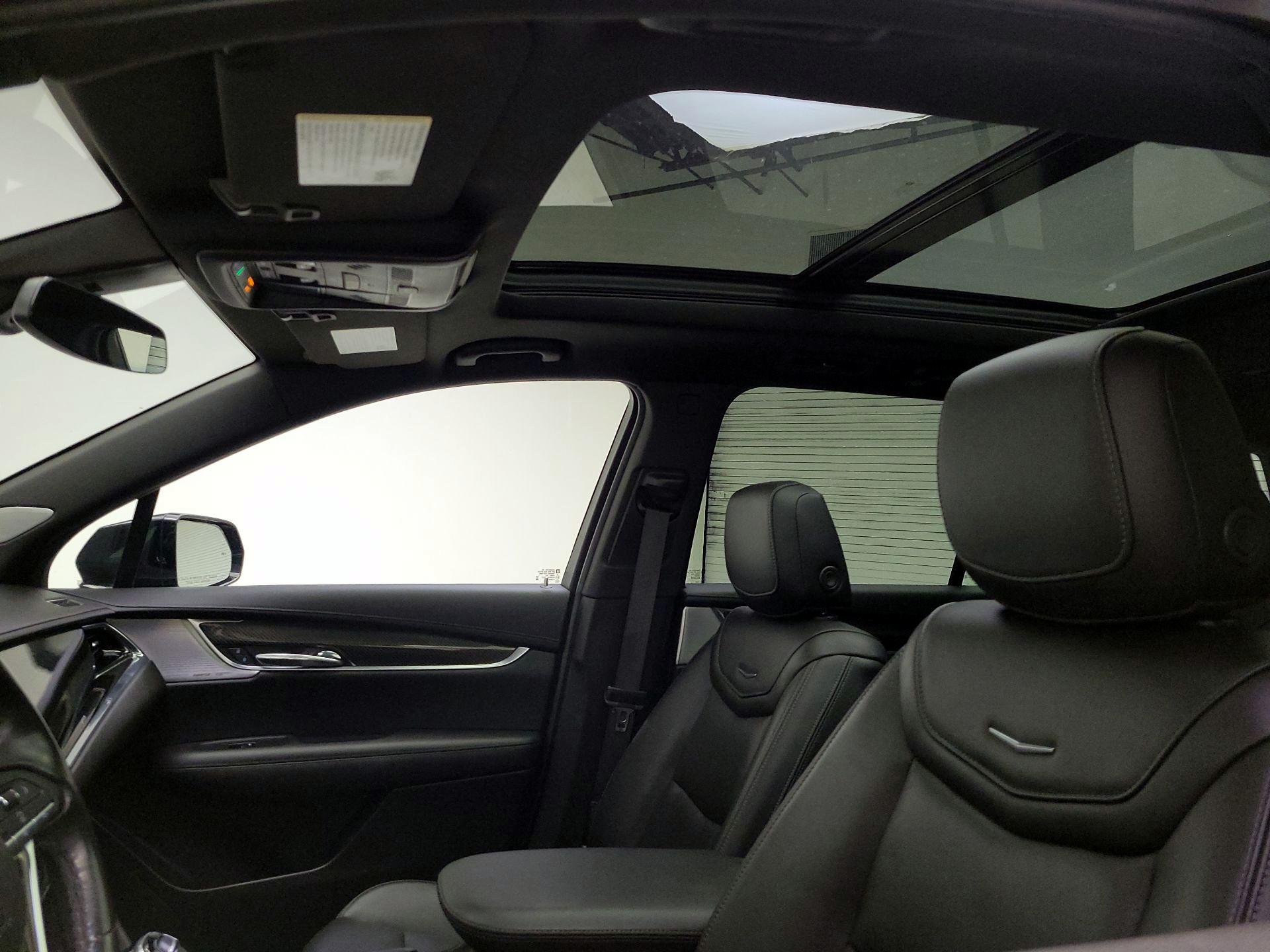 Thumbnail: 2022 Cadillac XT6 - 20