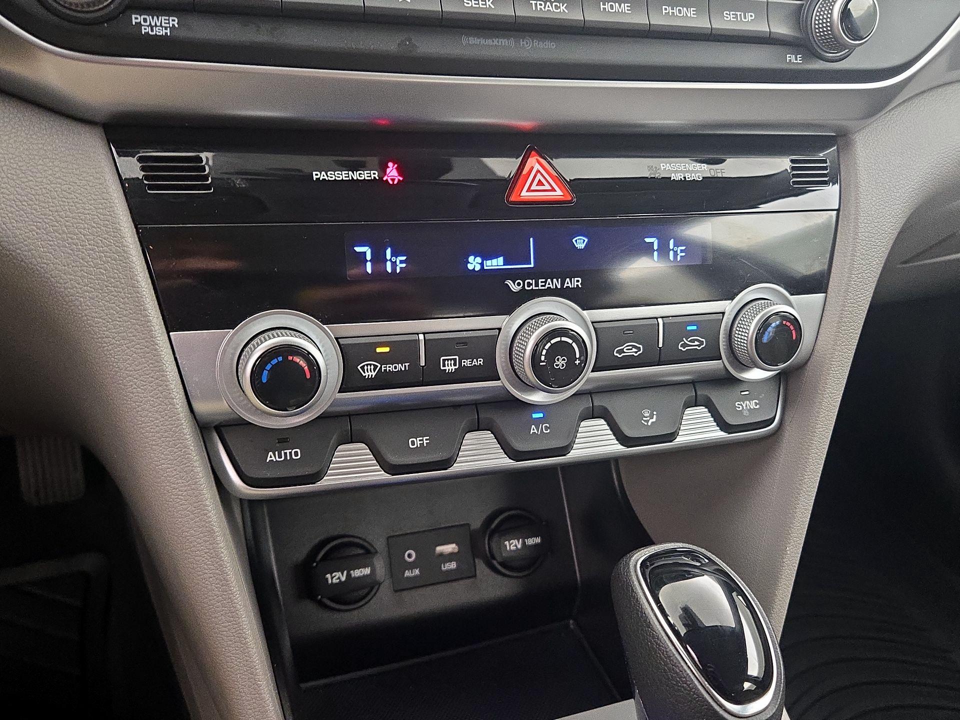 Thumbnail: 2020 Hyundai Elantra - 16