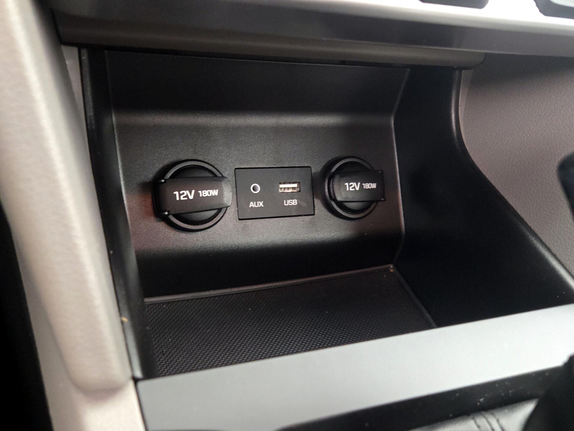 Thumbnail: 2020 Hyundai Elantra - 18