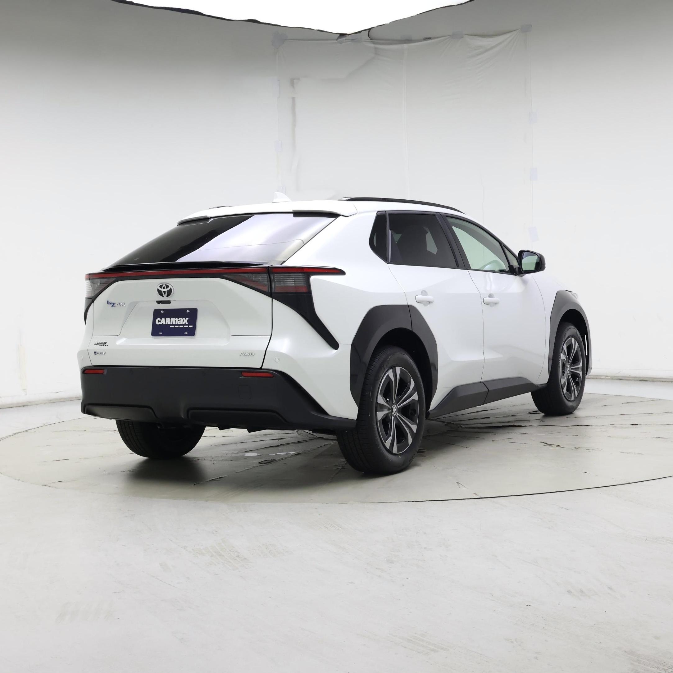 Thumbnail: 2025 Toyota bZ4X - 8