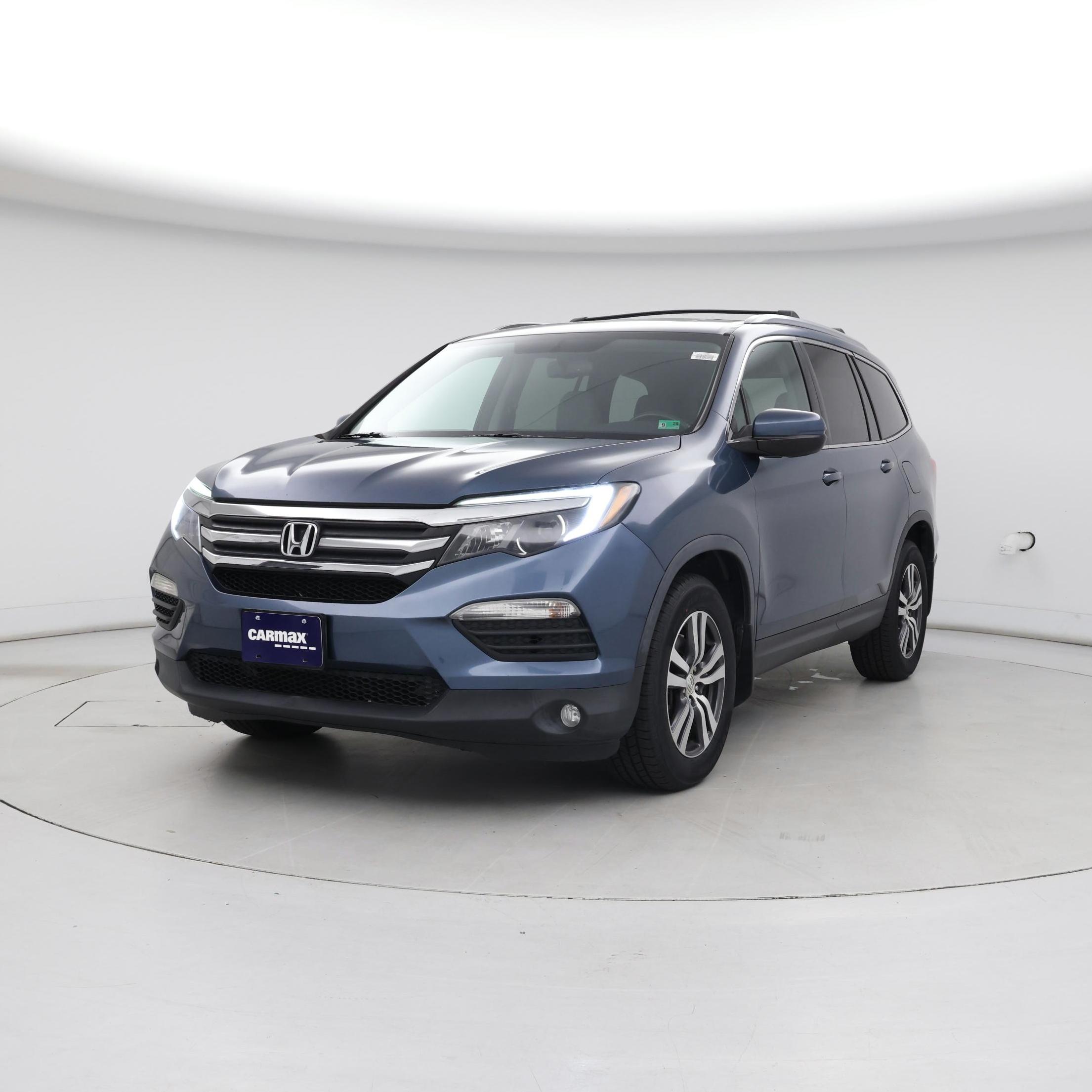 Thumbnail: 2017 Honda Pilot - 4
