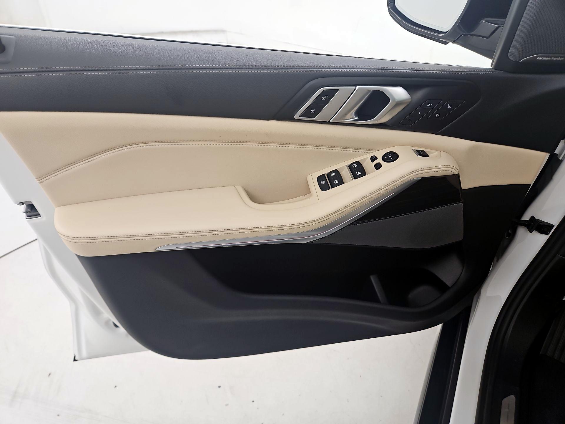 Thumbnail: 2021 BMW X5 - 12
