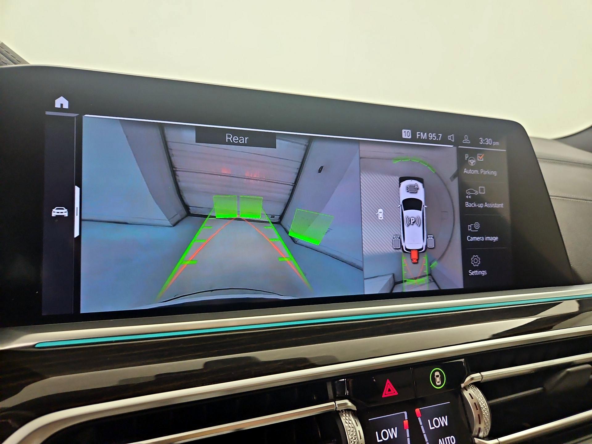 Thumbnail: 2021 BMW X5 - 15