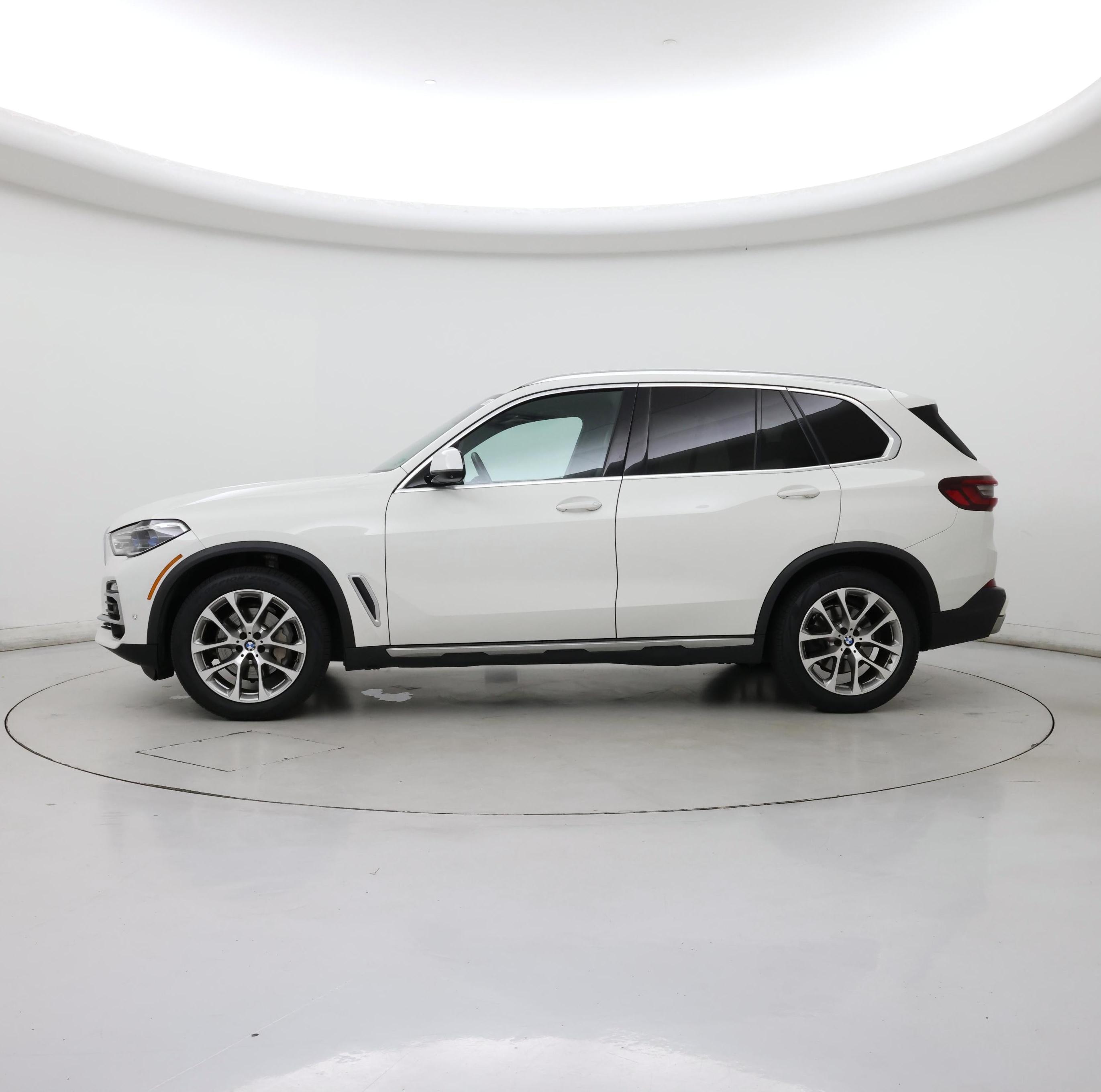 Thumbnail: 2021 BMW X5 - 3