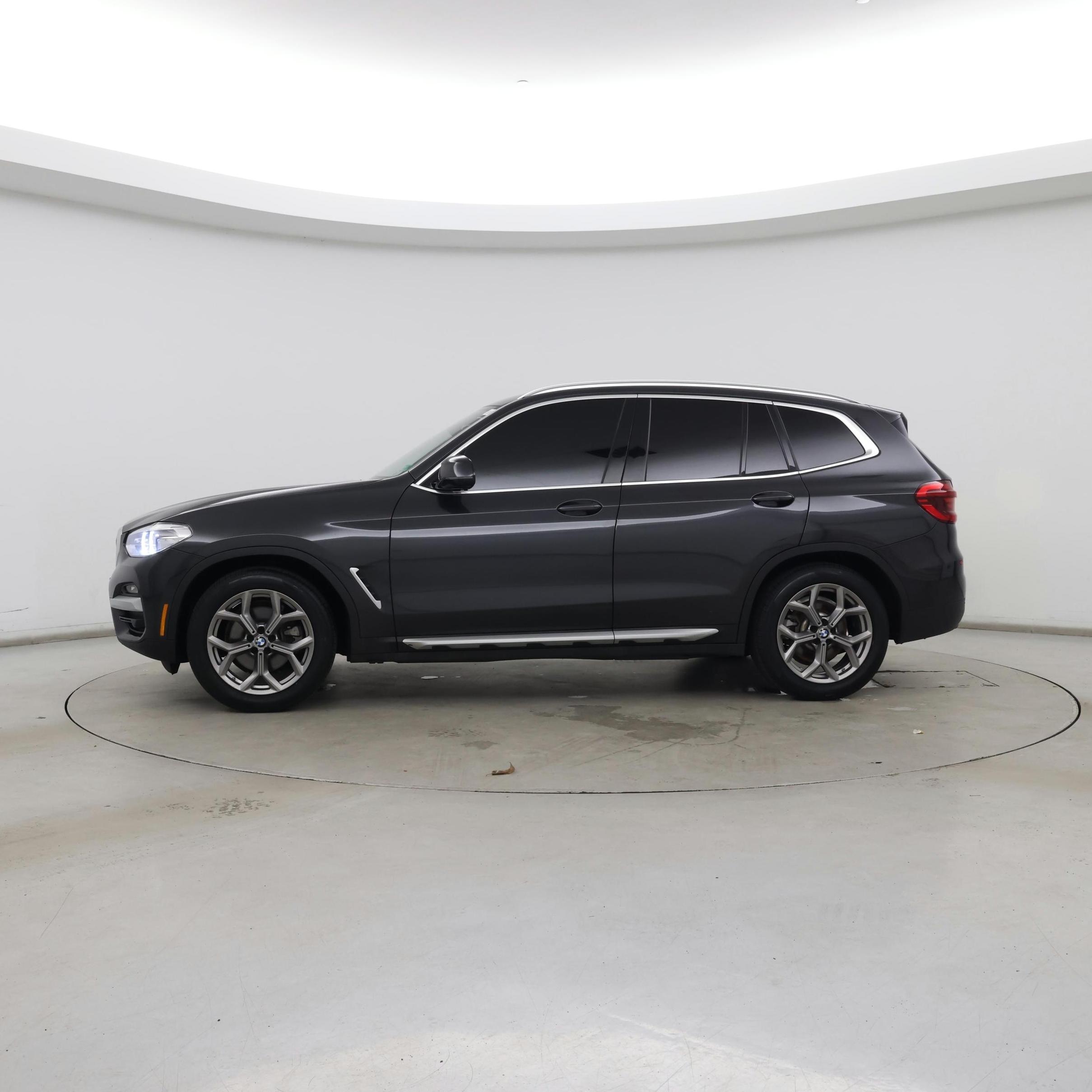Thumbnail: 2021 BMW X3 - 3