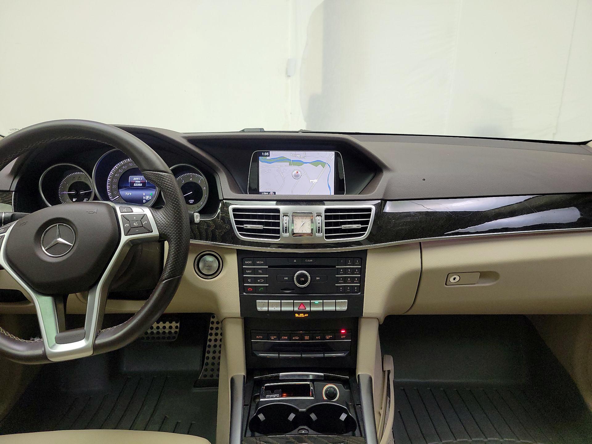 Thumbnail: 2016 Mercedes-Benz E-Class - 9