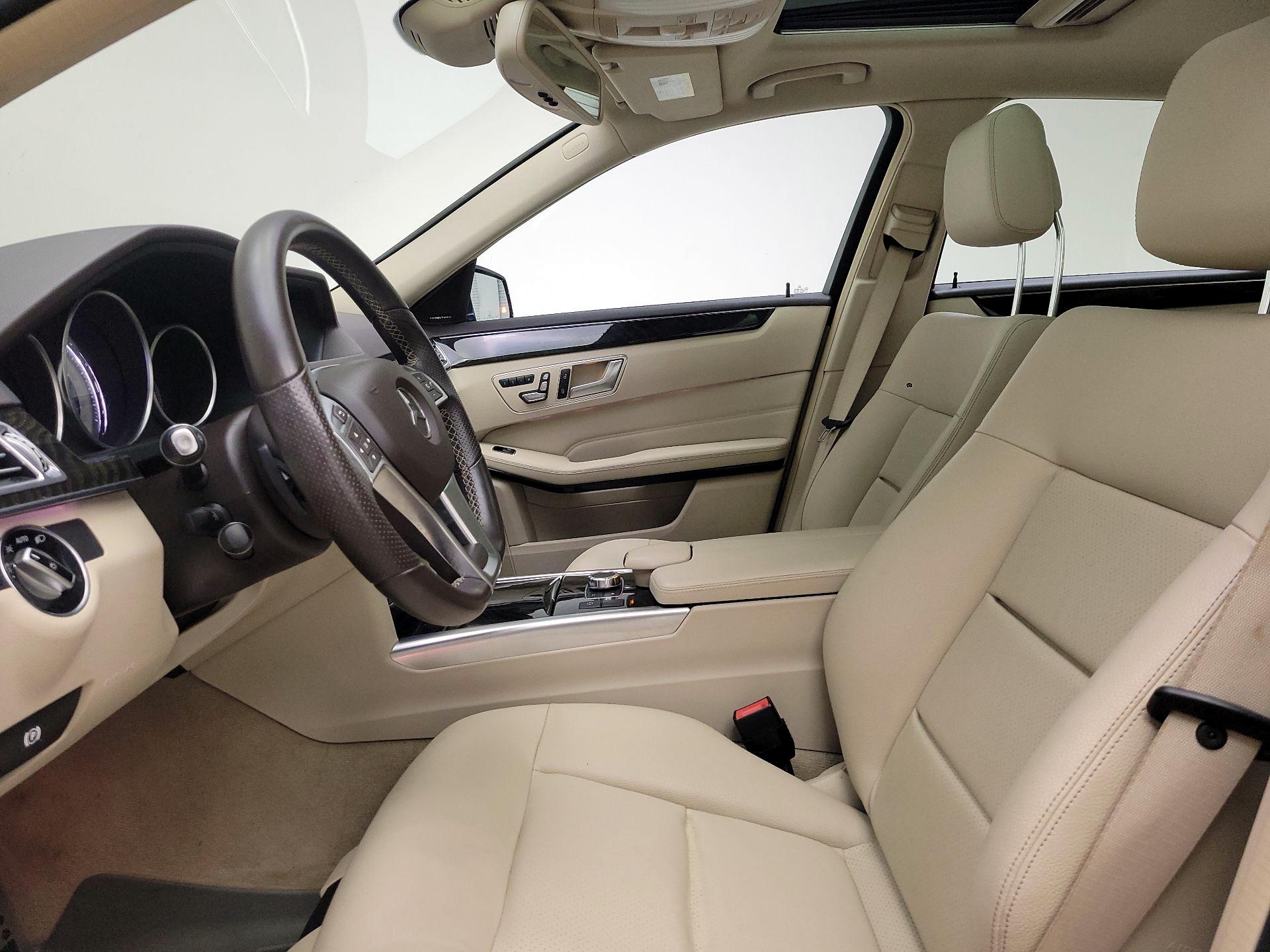 Thumbnail: 2016 Mercedes-Benz E-Class - 11