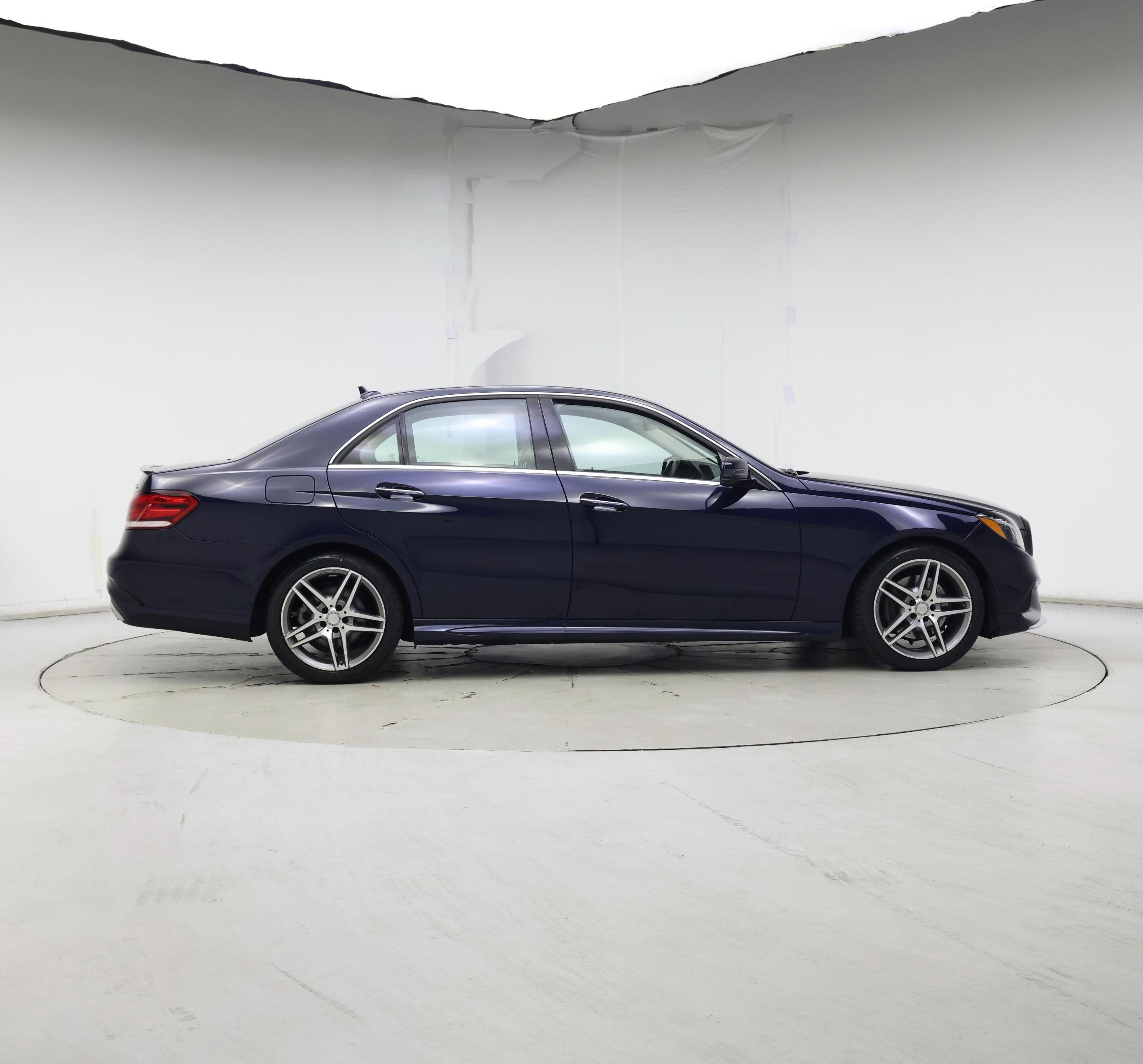 Thumbnail: 2016 Mercedes-Benz E-Class - 7