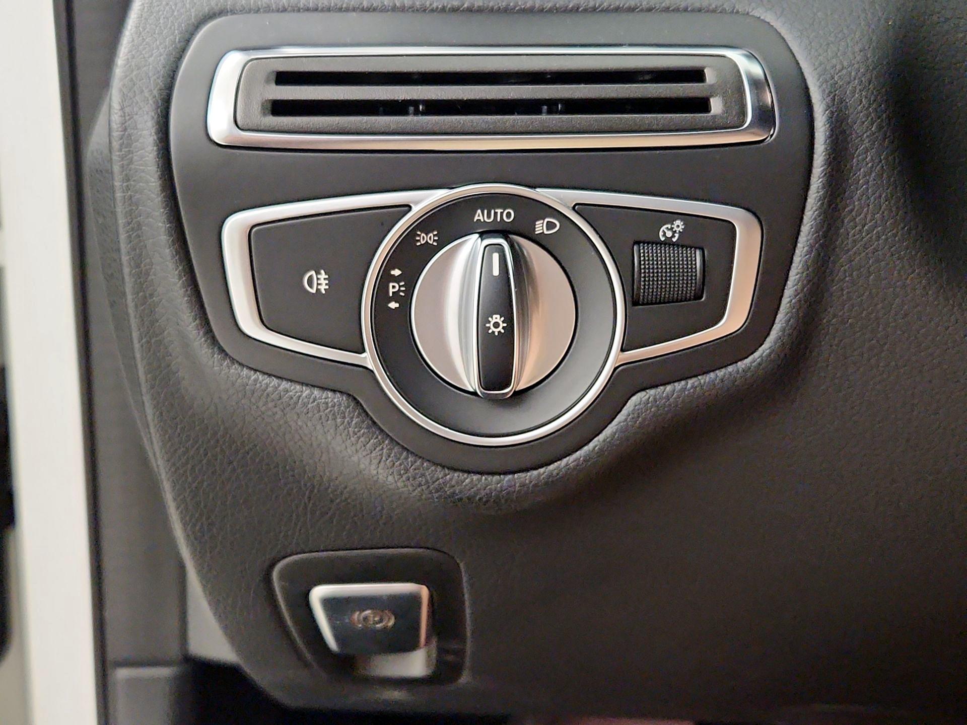 Thumbnail: 2019 Mercedes-Benz C-Class - 13