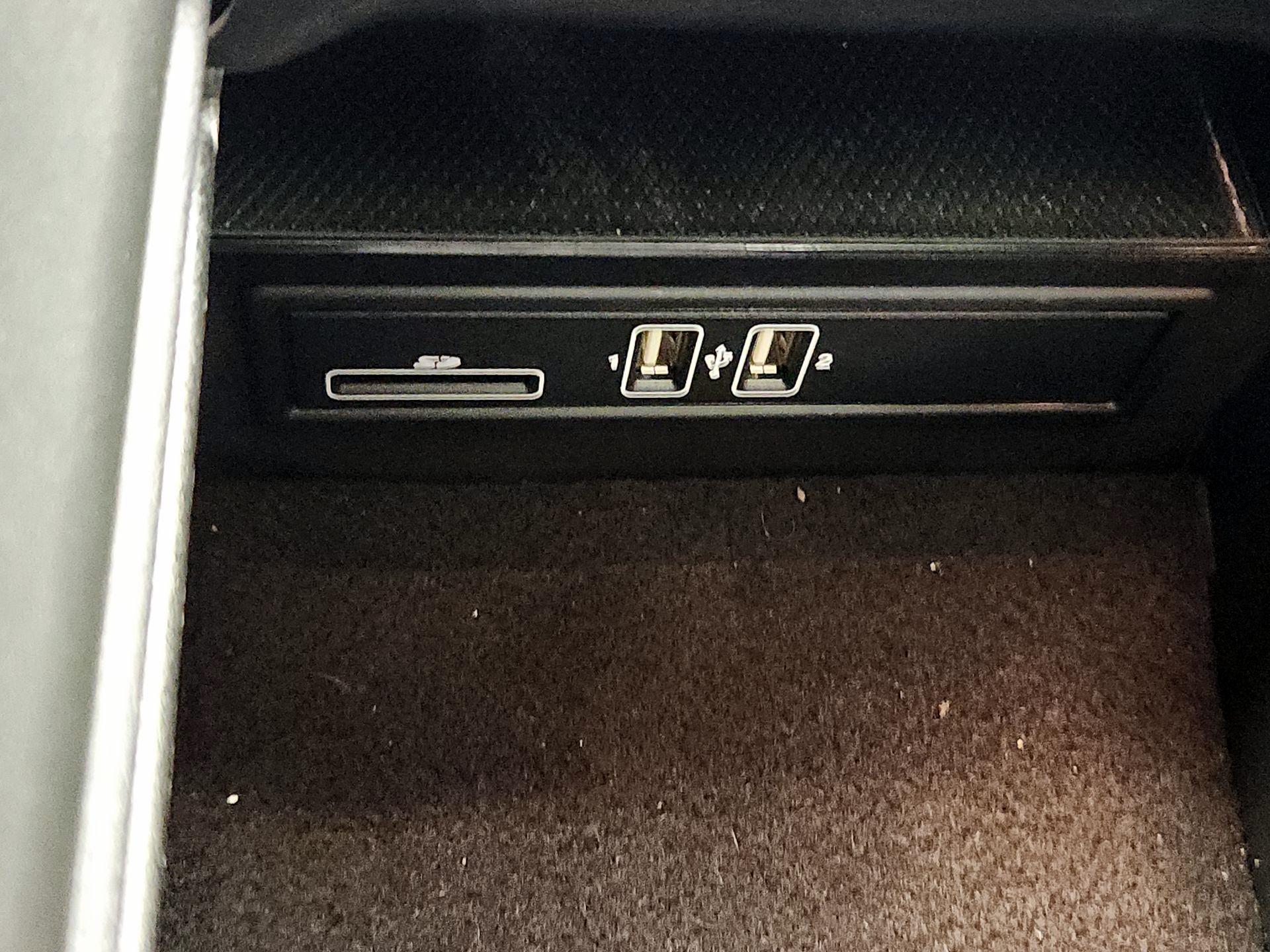 Thumbnail: 2019 Mercedes-Benz C-Class - 18