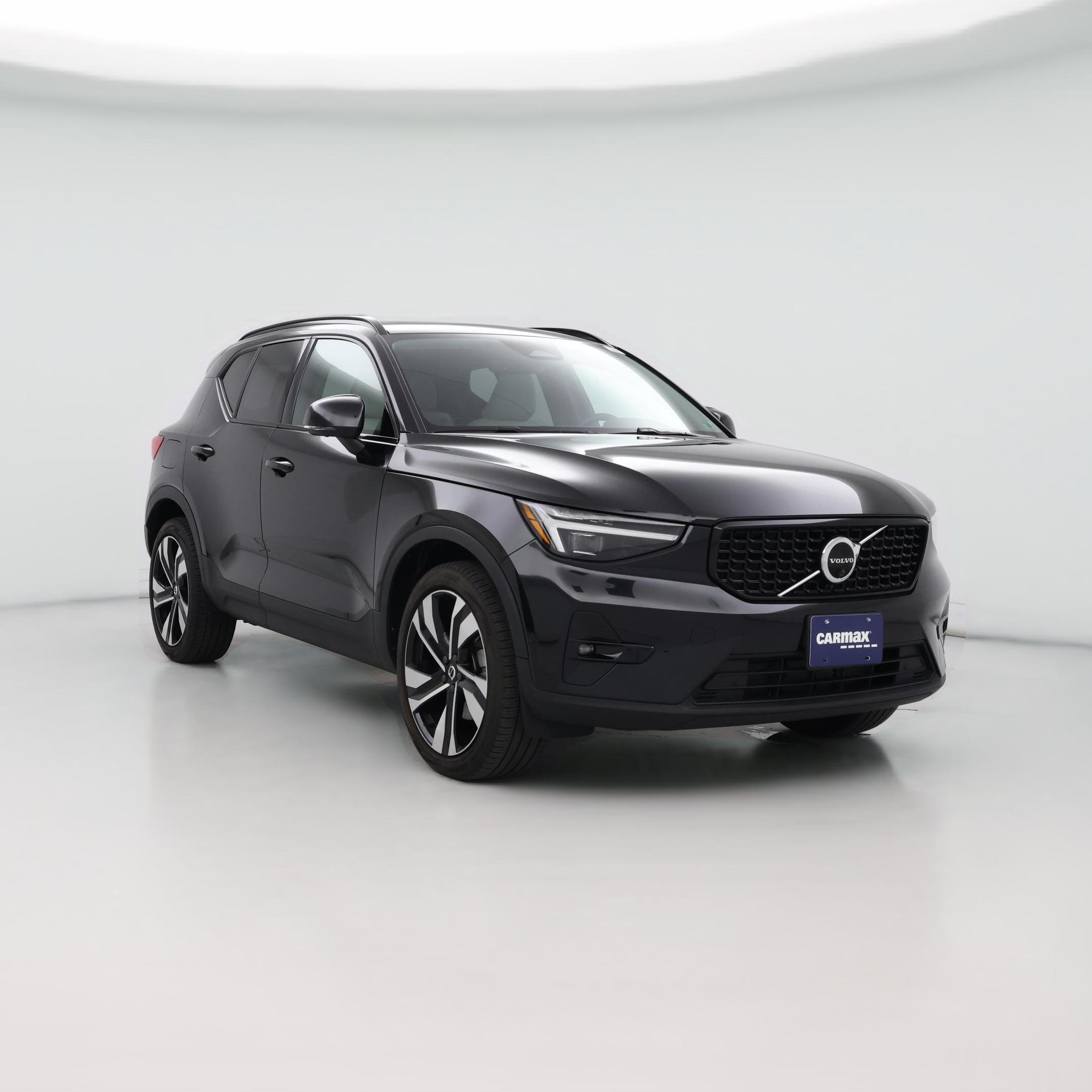 Thumbnail: 2023 Volvo XC40 - 1