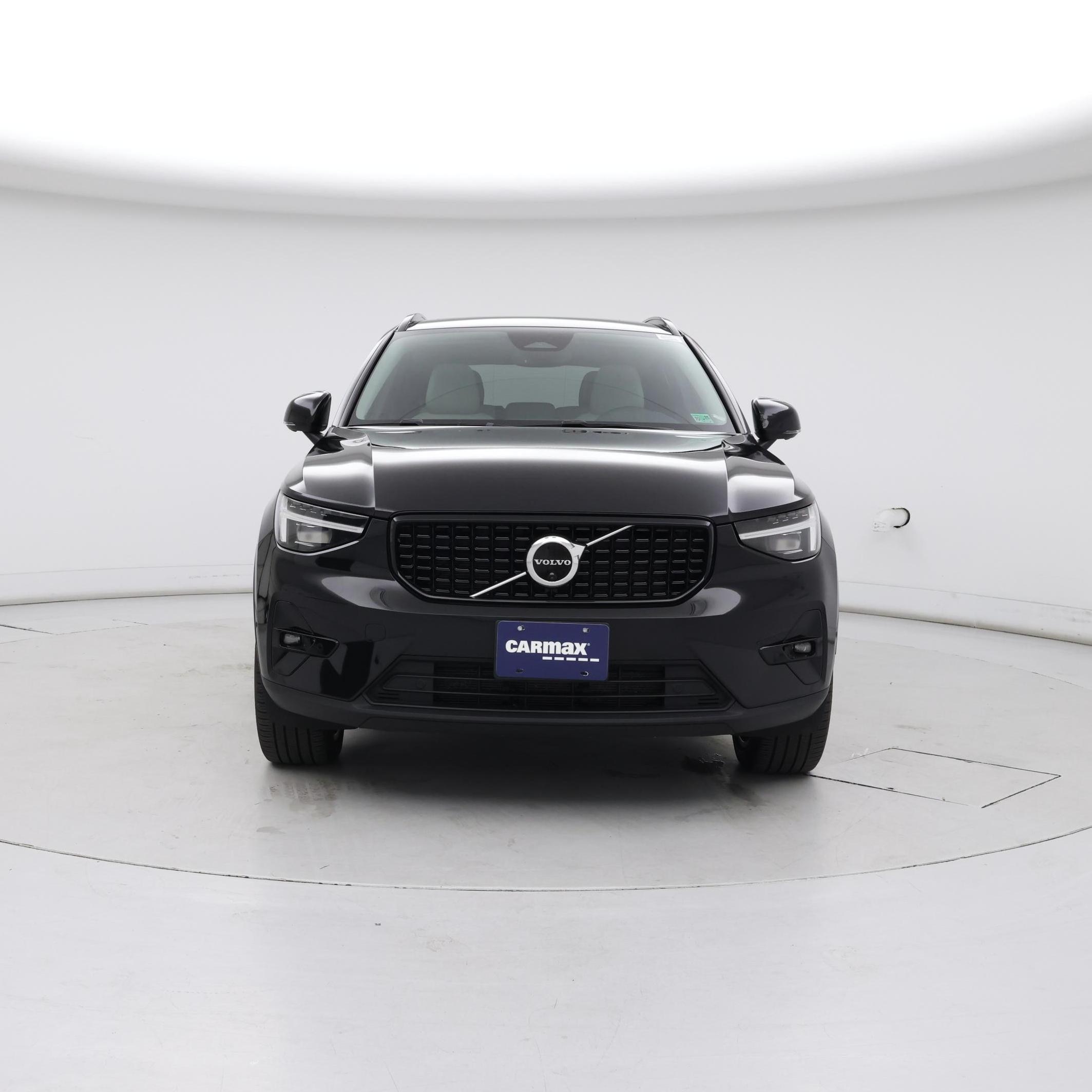 Thumbnail: 2023 Volvo XC40 - 5
