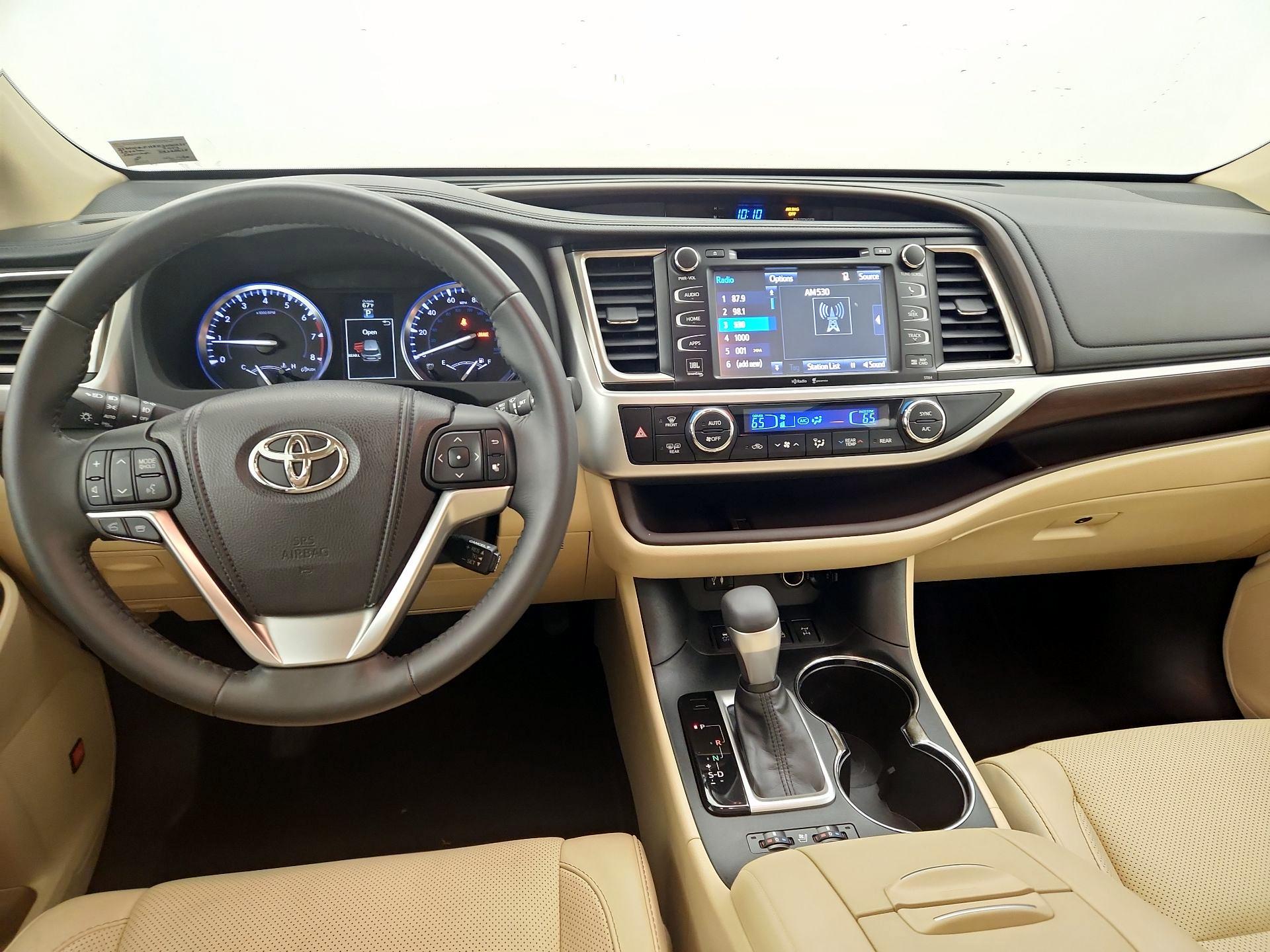 Thumbnail: 2014 Toyota Highlander - 9
