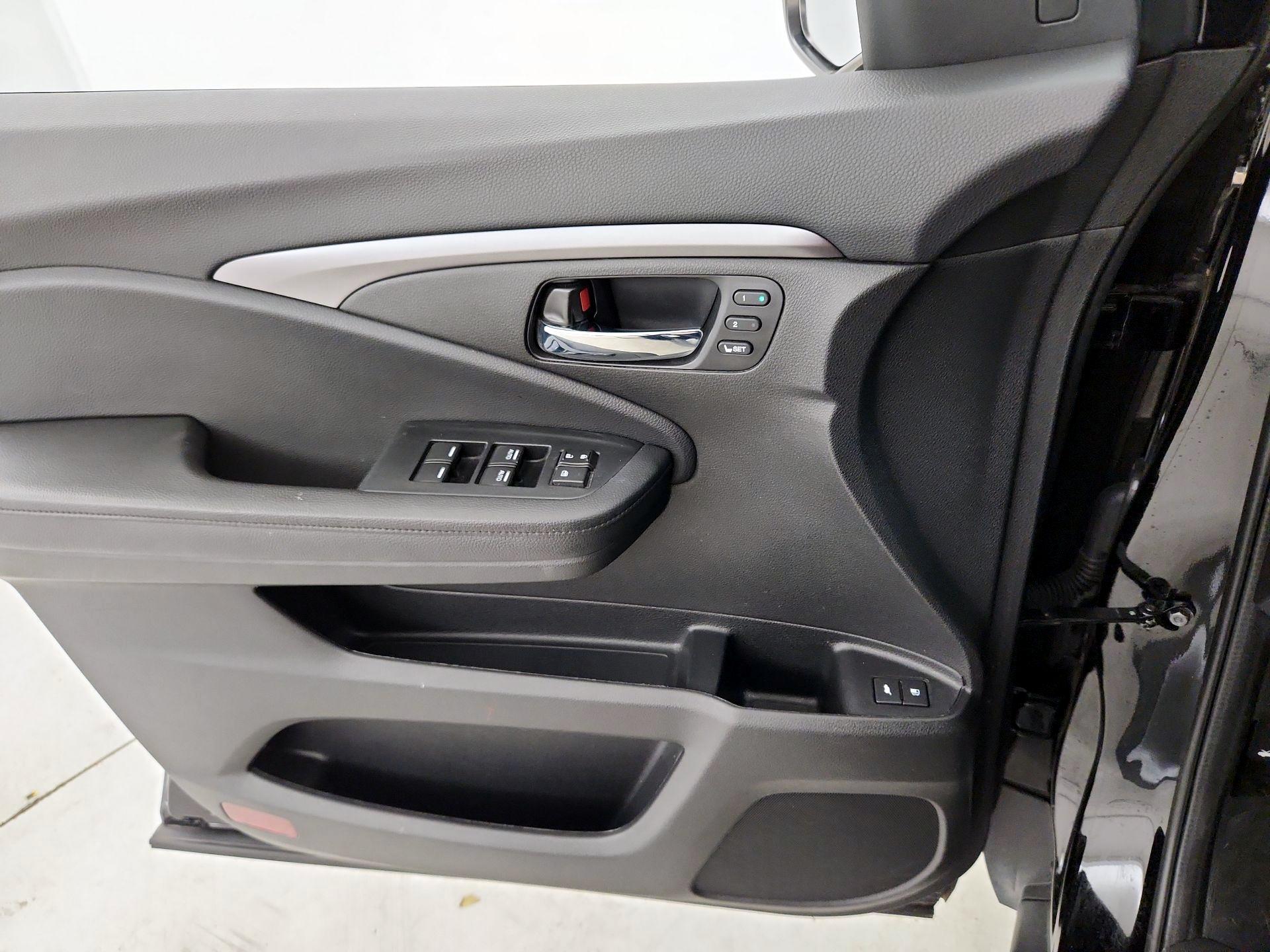 Thumbnail: 2022 Honda Pilot - 12