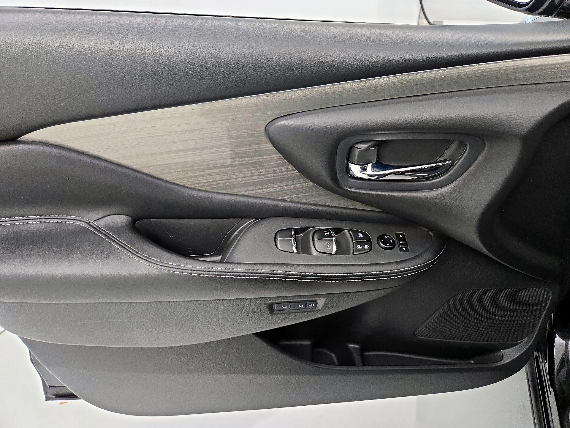 Thumbnail: 2015 Nissan Murano - 12