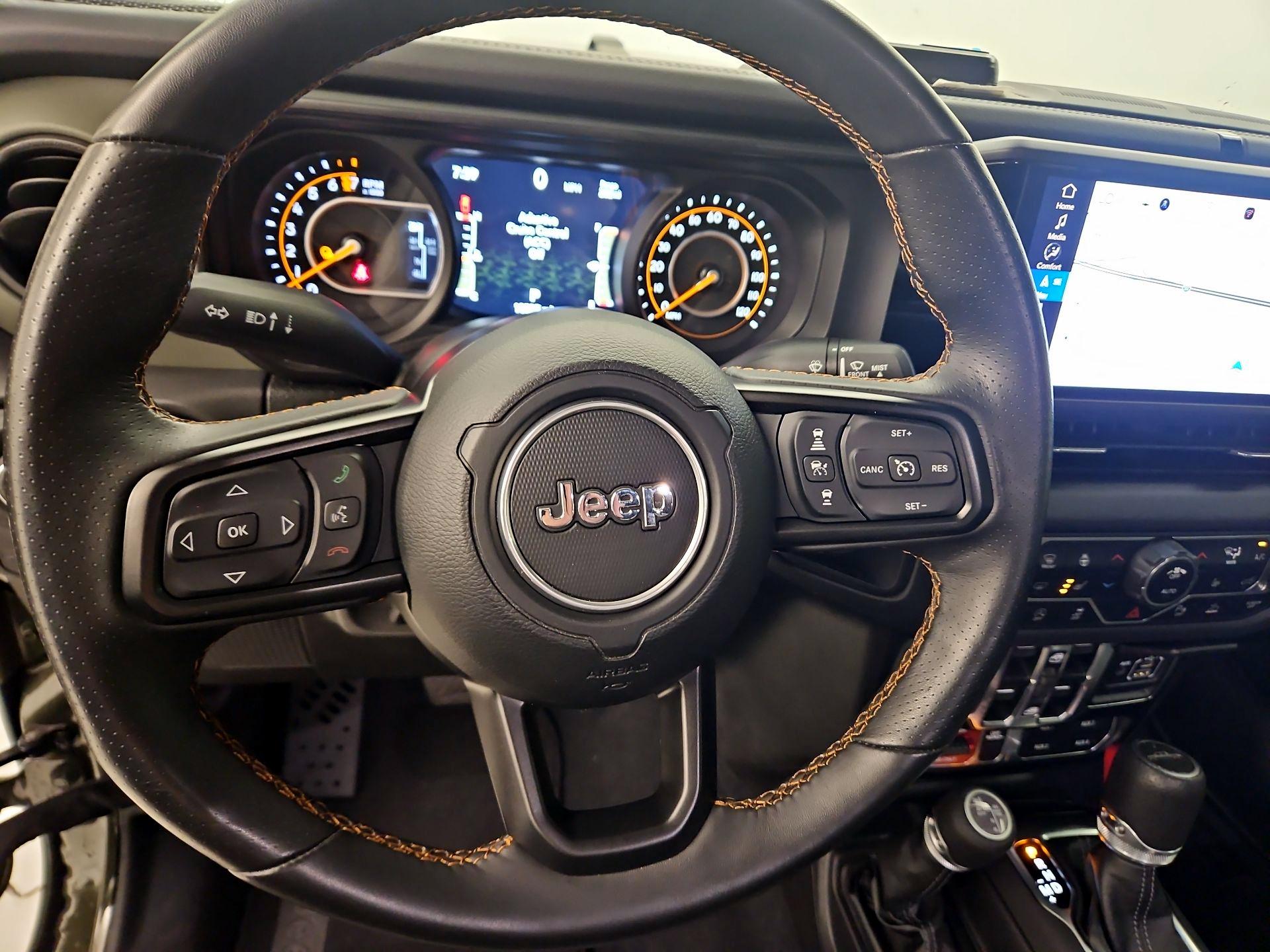 Thumbnail: 2024 Jeep Gladiator - 10